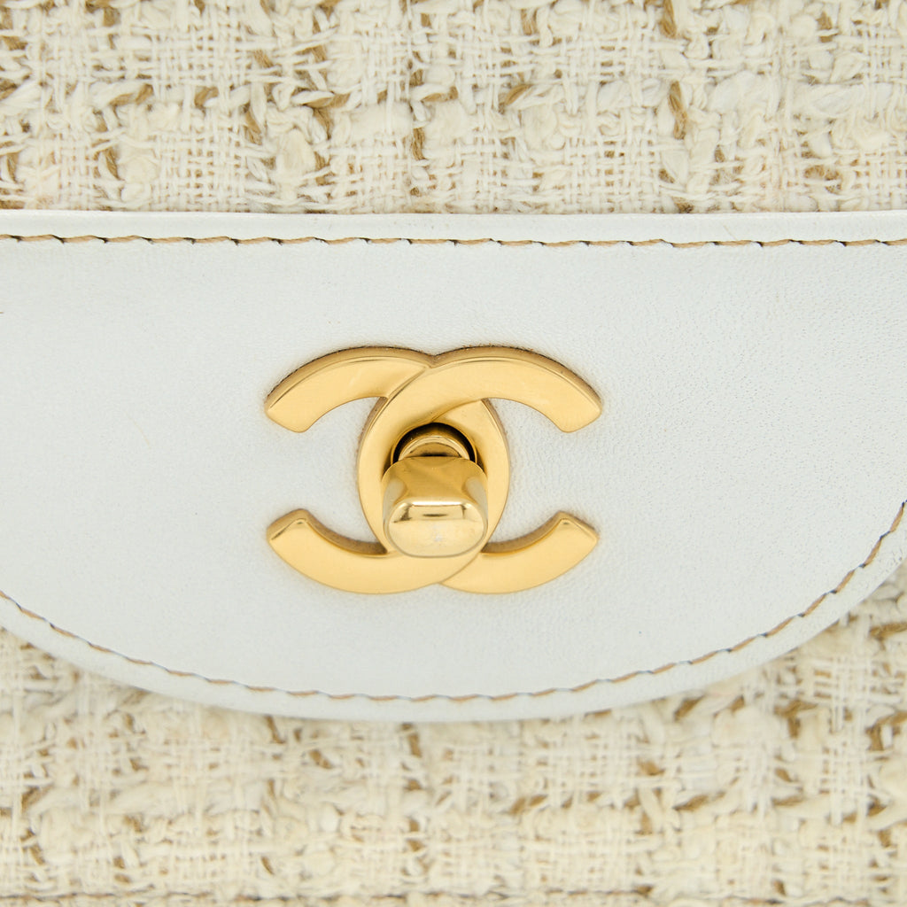 CHANEL VINTAGE FLAP BAG TWEED / LEATHER WHITE GHW