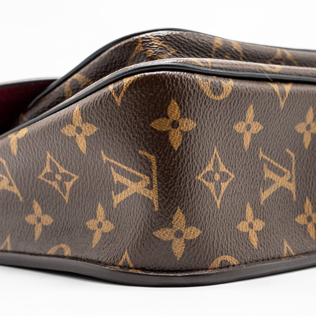 LOUIS VUITTON PASSY MONOGRAM CANVAS BLACK/GOLD HARDWARE