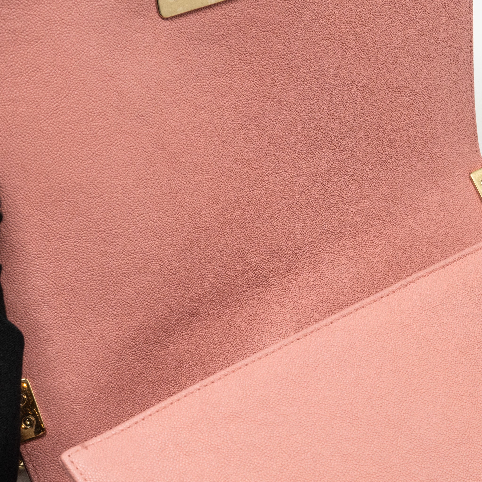 CHANEL MEDIUM BOY BAG CAVIAR PINK LGHW