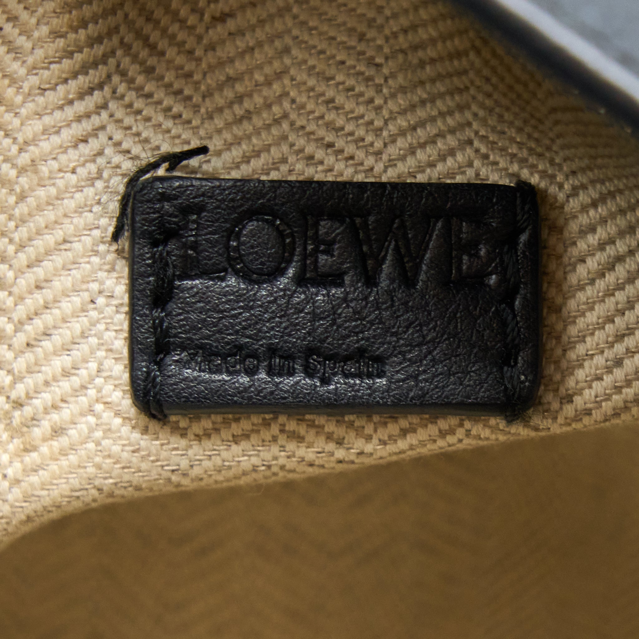 LOEWE MINI PUZZLE CALFSKIN BLACK SHW