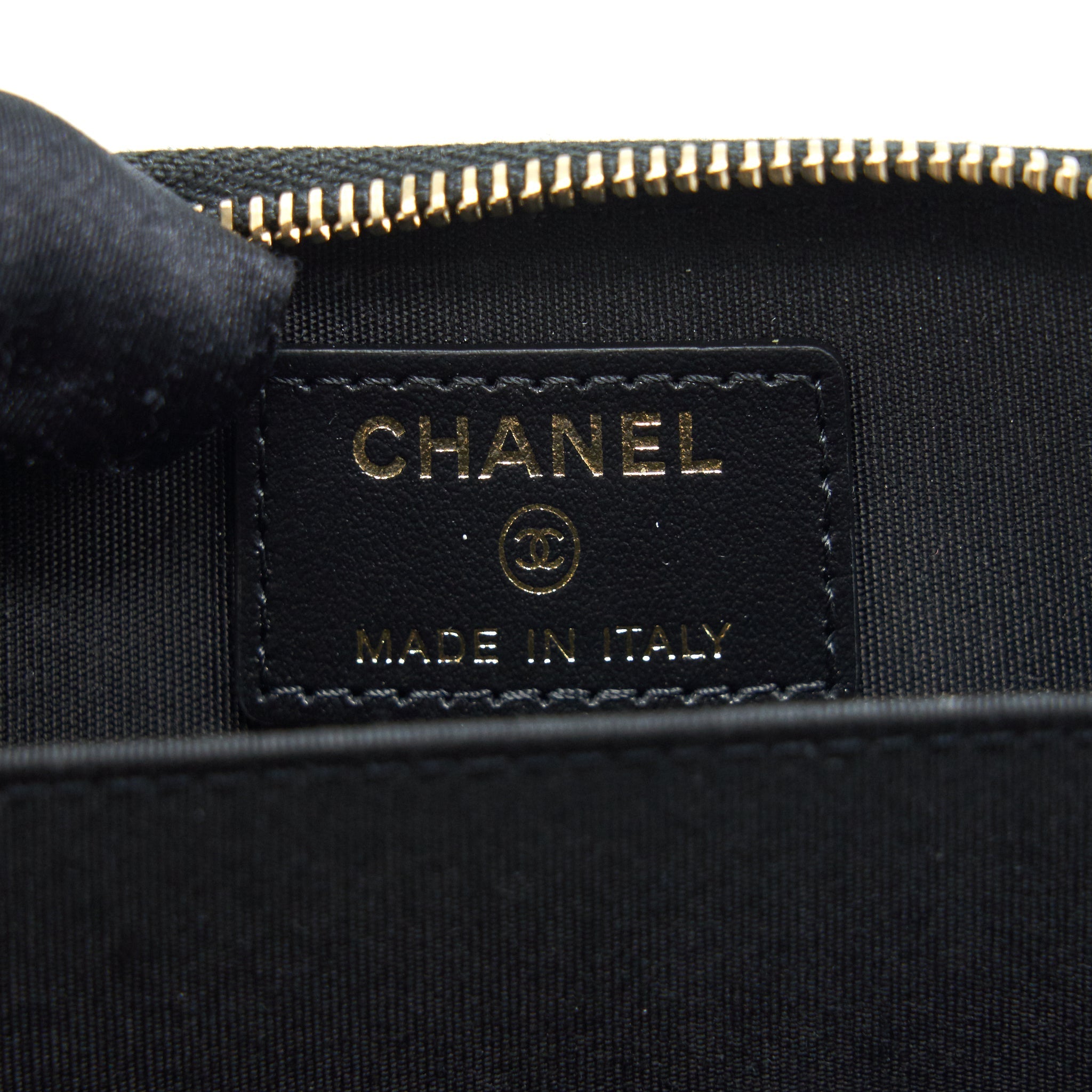 CHANEL ZIPPED COIN PURSE BRACELETS IN SHINY LAMBSKIN