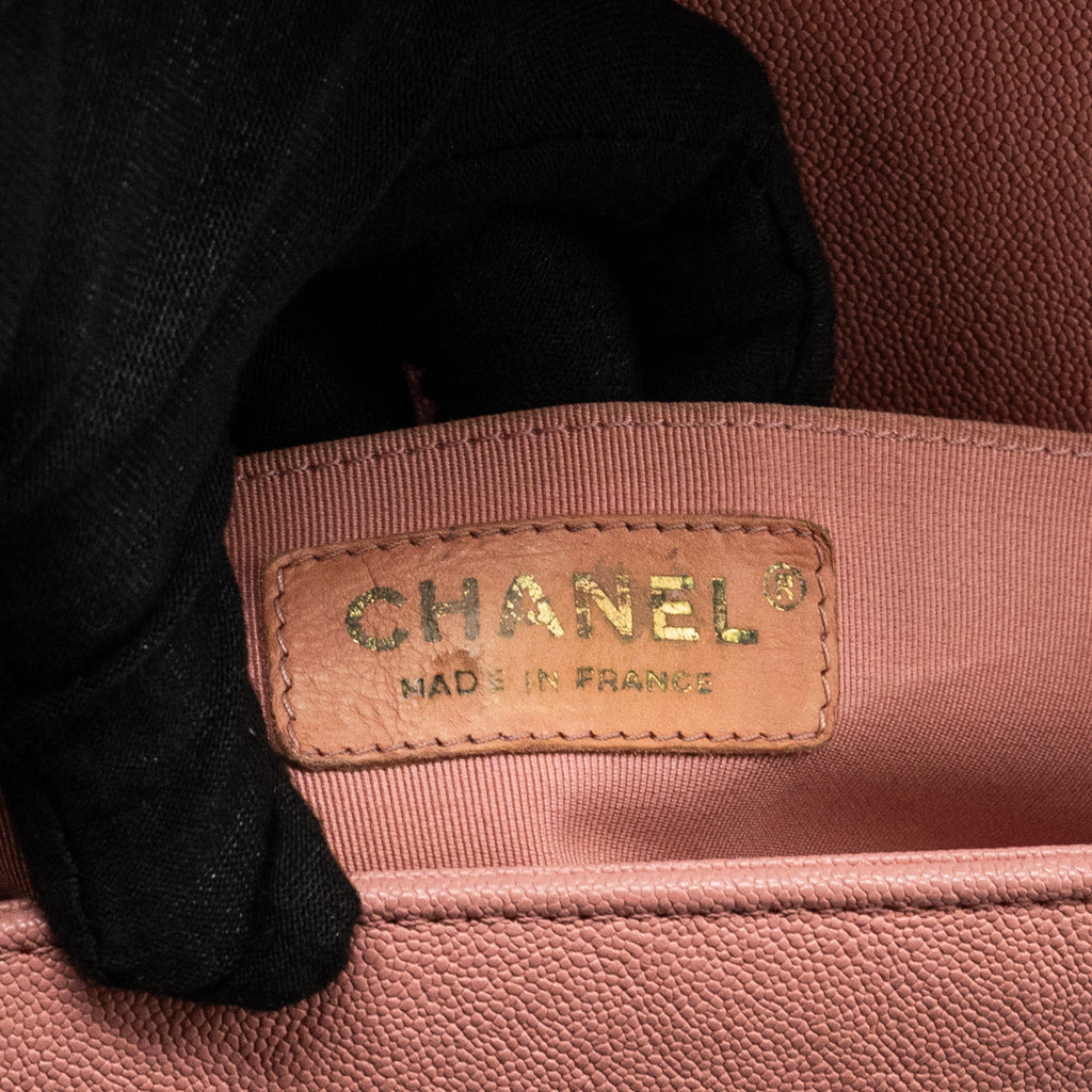 CHANEL MEDIUM BOY BAG CAVIAR PINK LGHW