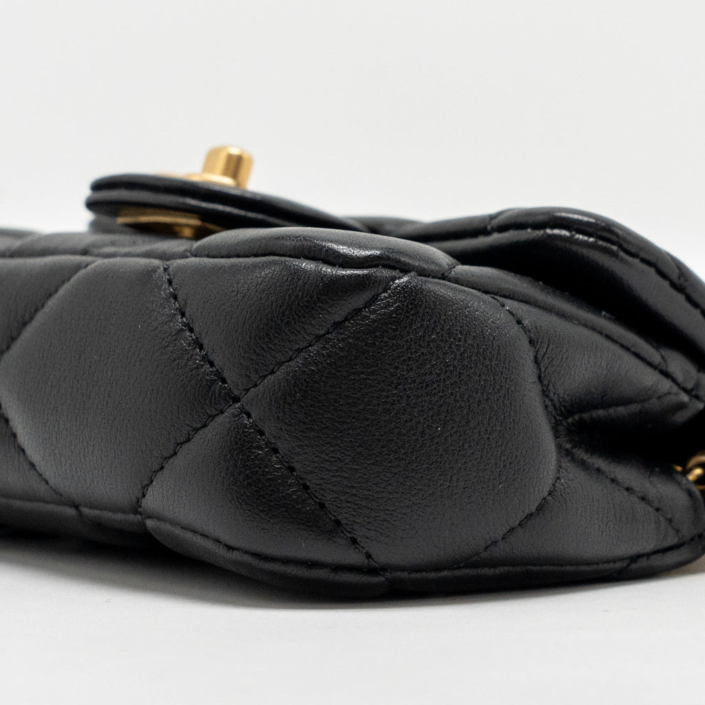 CHANEL 21A TOP HANDLE MINI FLAP CARD HOLDER WITH CHAIN LAMBSKIN BLACK GHW