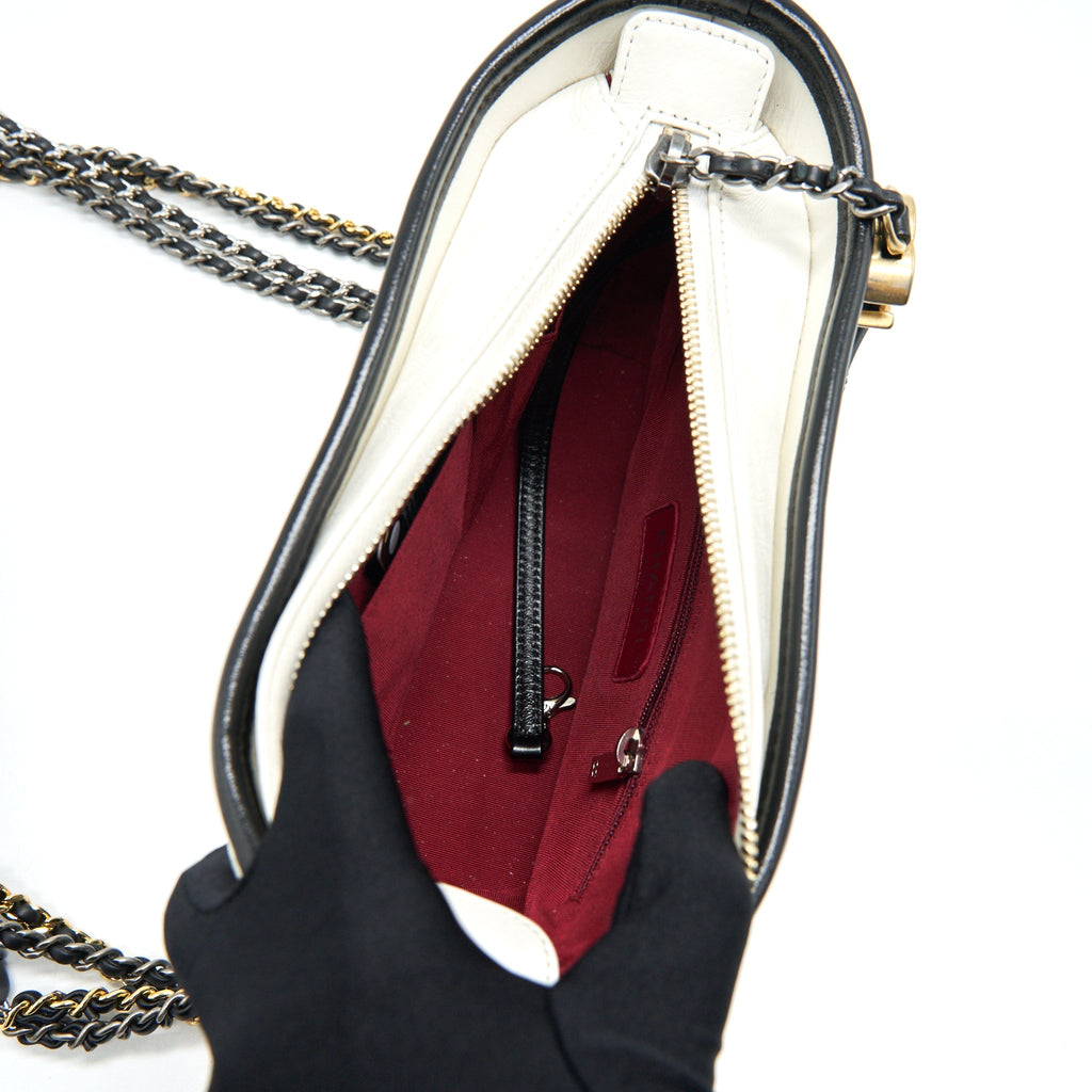 CHANEL CHEVRON SMALL GABRIELLE HOBO BAG WHITE/ BLACK