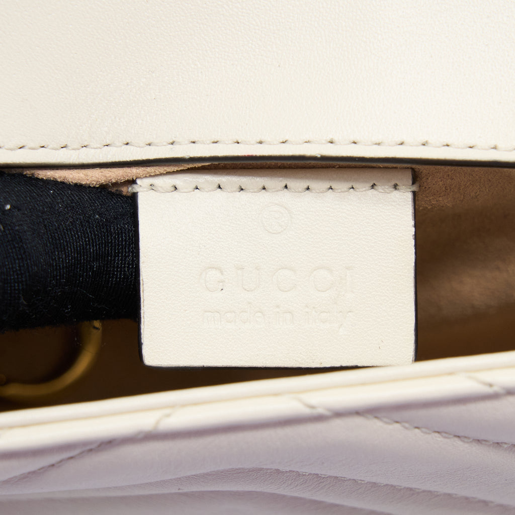 GUCCI GG MARMONT SUPER MINI BAG MATELASSÉ WHITE BRUSHED GHW
