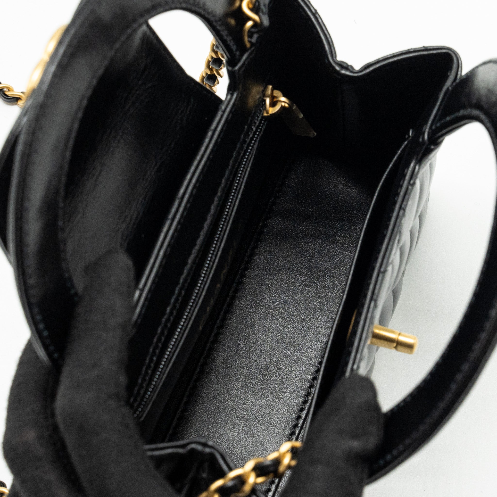 CHANEL 24A MINI SHOPPING TOTE/ MINI KELLY CALFSKIN BLACK GHW (MICROCHIP)