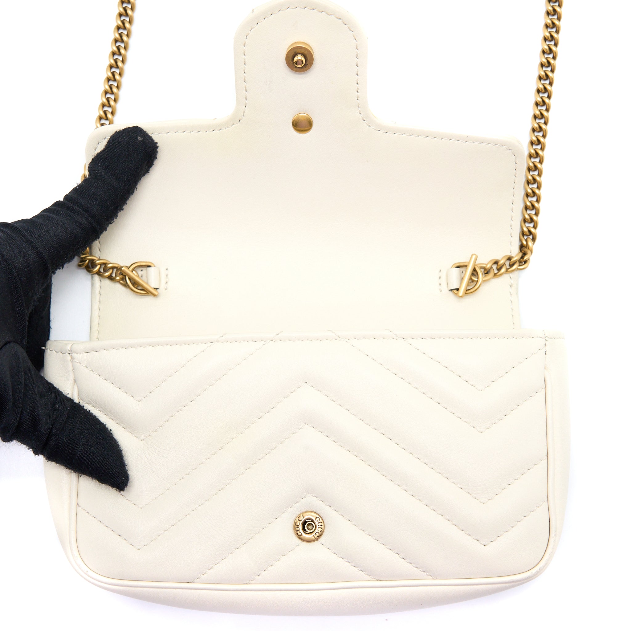 GUCCI GG MARMONT SUPER MINI BAG MATELASSÉ WHITE BRUSHED GHW