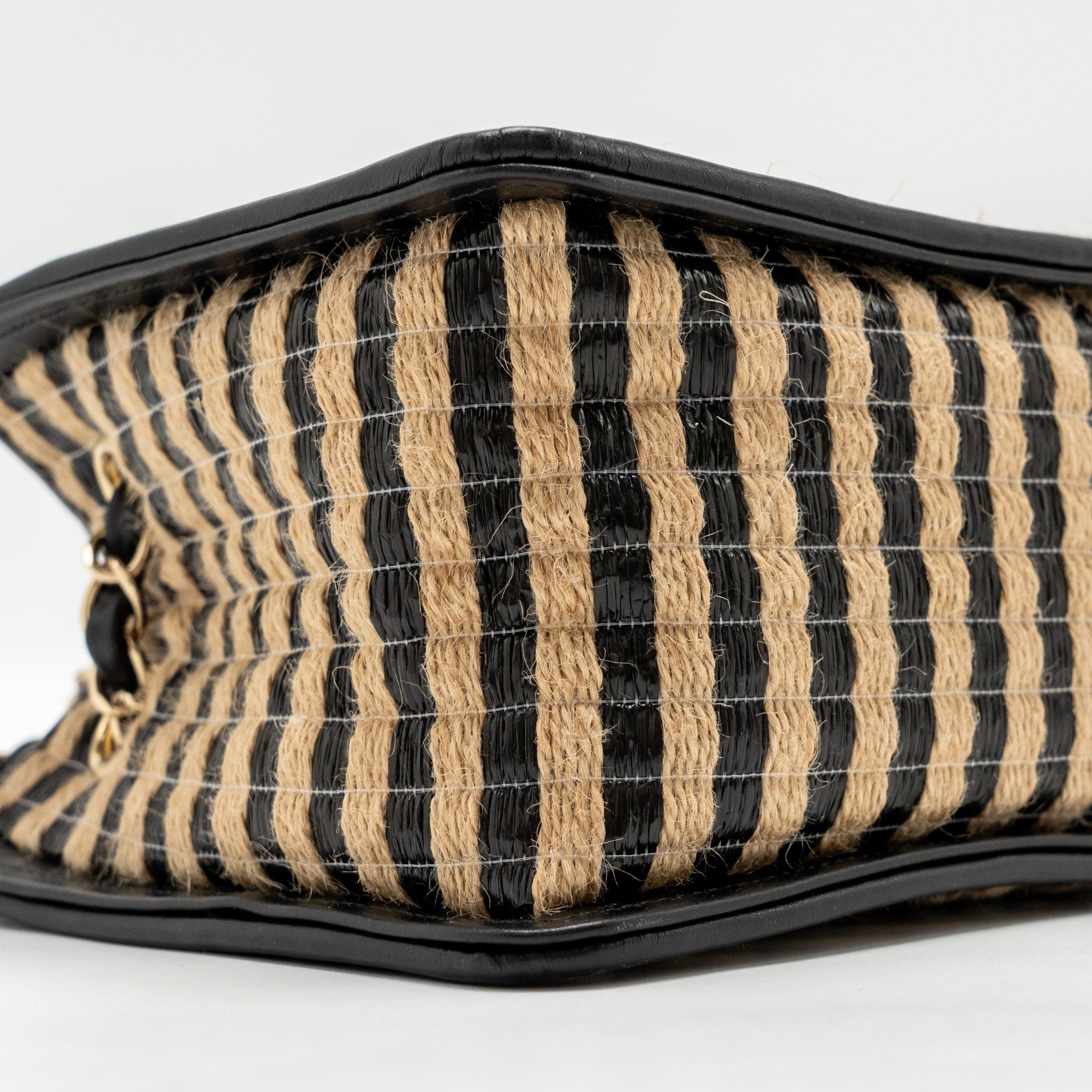 CHANEL URBAN JUNGLE BUCKET BAG RAFFIA/LEATHER BLACK/BEIGE LGHW