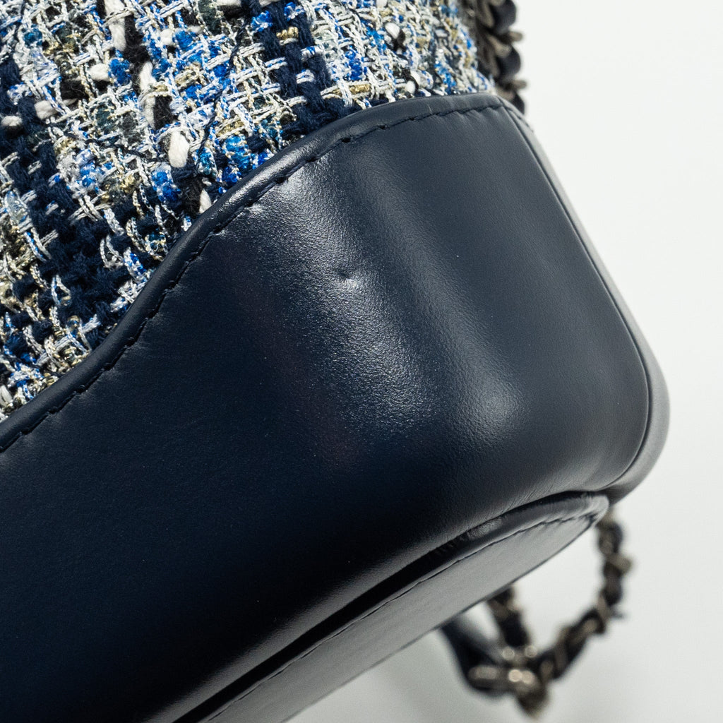 CHANEL SMALL GABRIELLE HOBO BAG TWEED NAVY/MULTICOLOUR WITH MULTICOLOUR HARDWARE