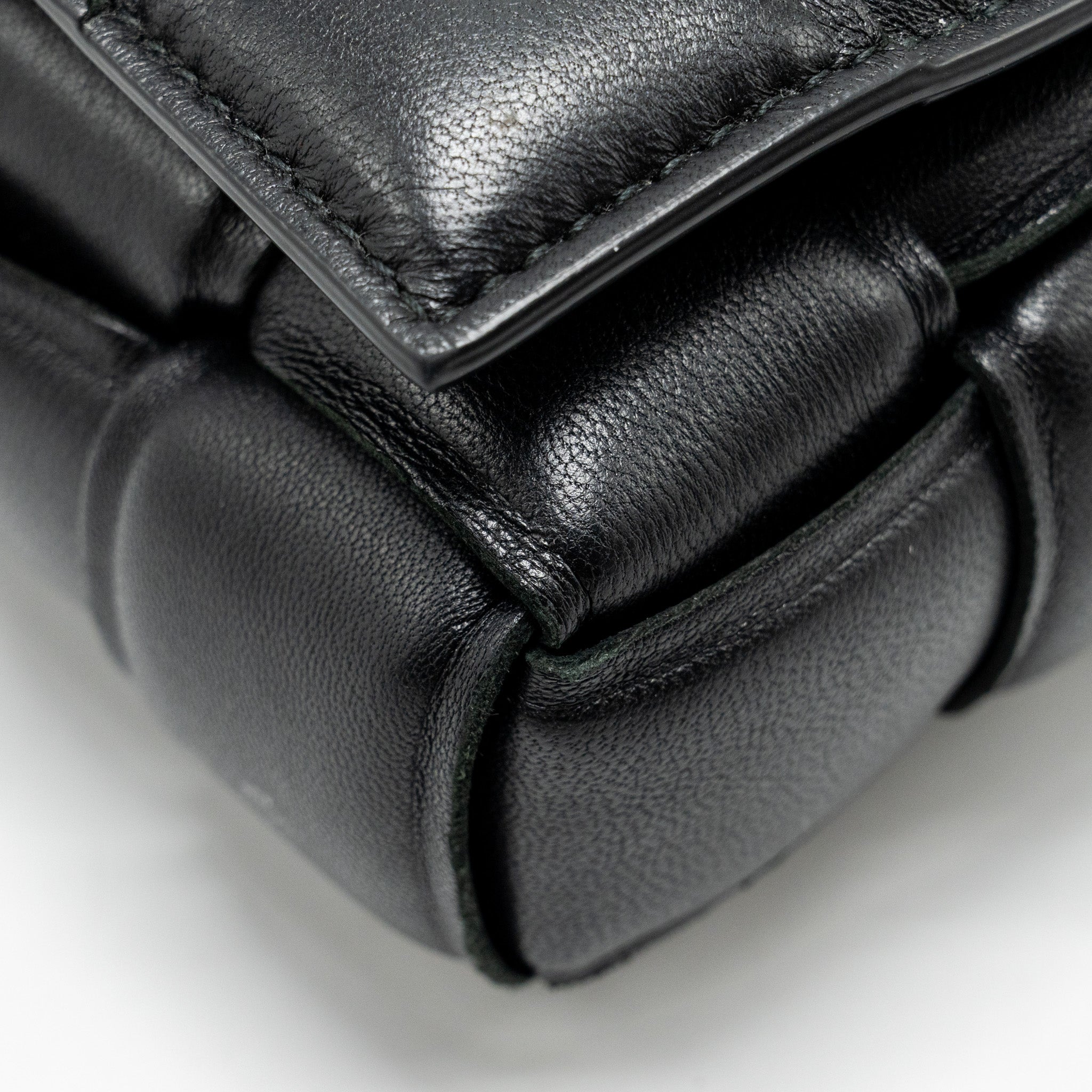 BOTTEGA VENETA SMALL PADDED CASSETTE BAG LAMBSKIN BLACK GHW