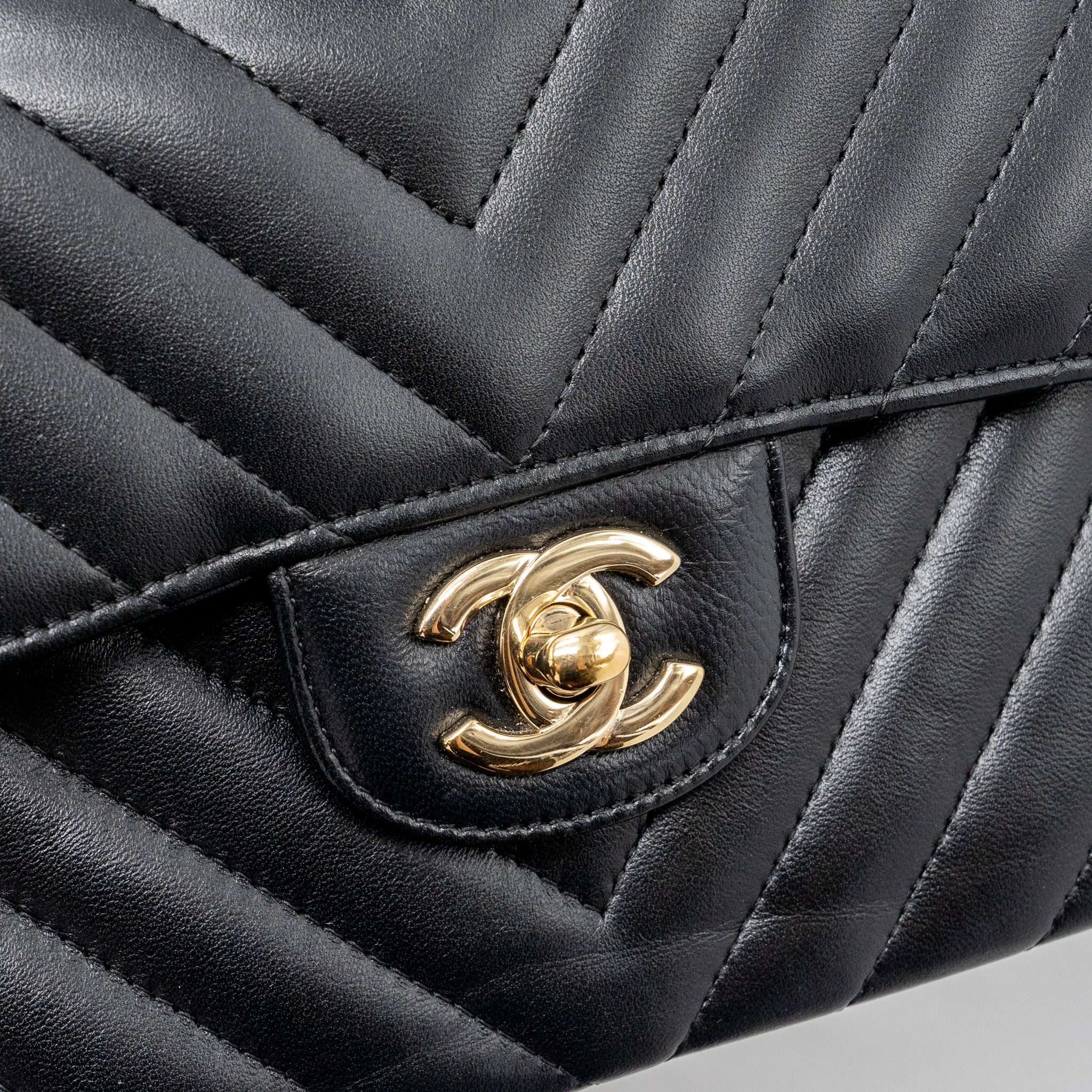CHANEL SMALL CLASSIC FLAP BAG CHEVRON LAMBSKIN BLACK LGHW