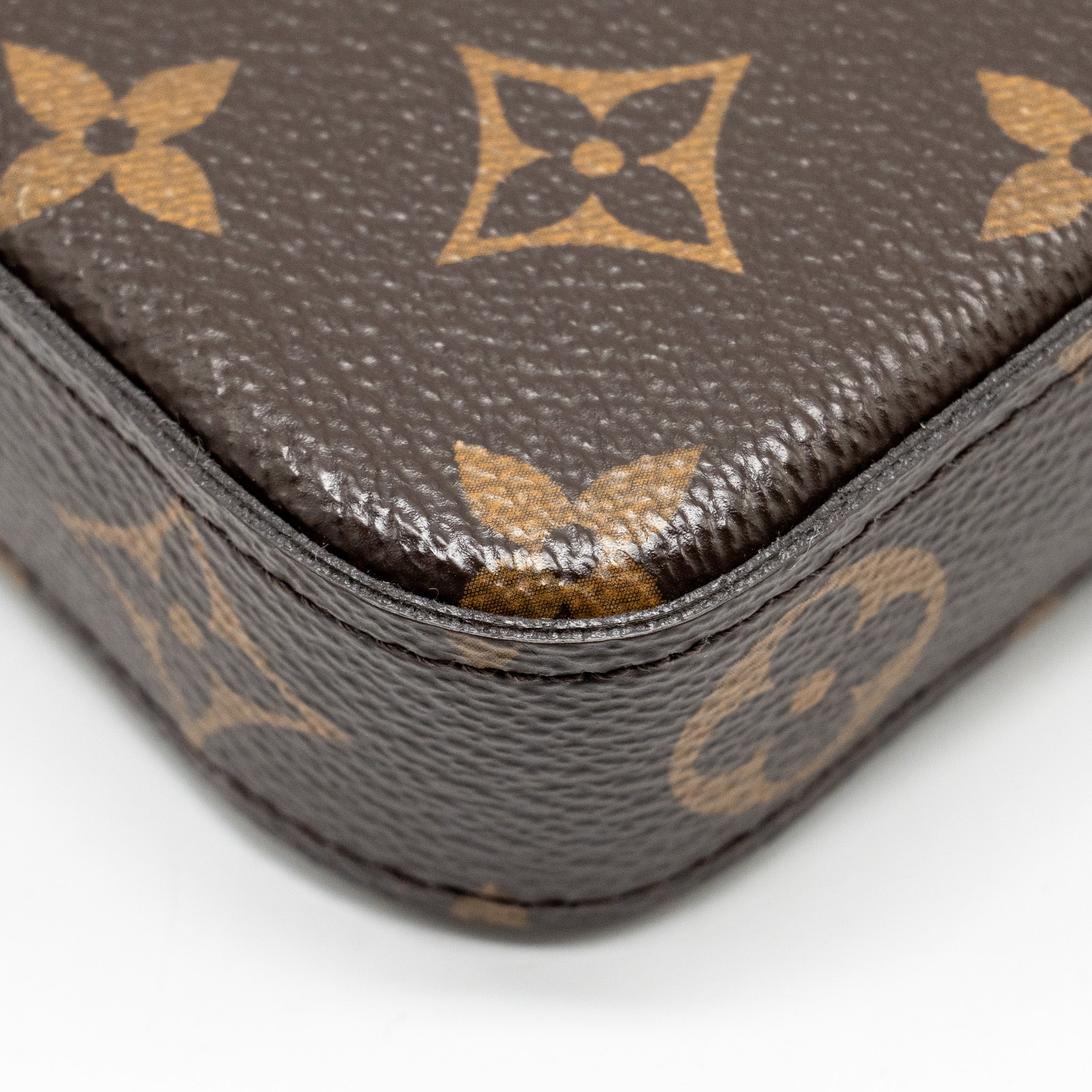 LOUIS VUITTON FELICIE POCHETTE MONOGRAM CANVAS GHW