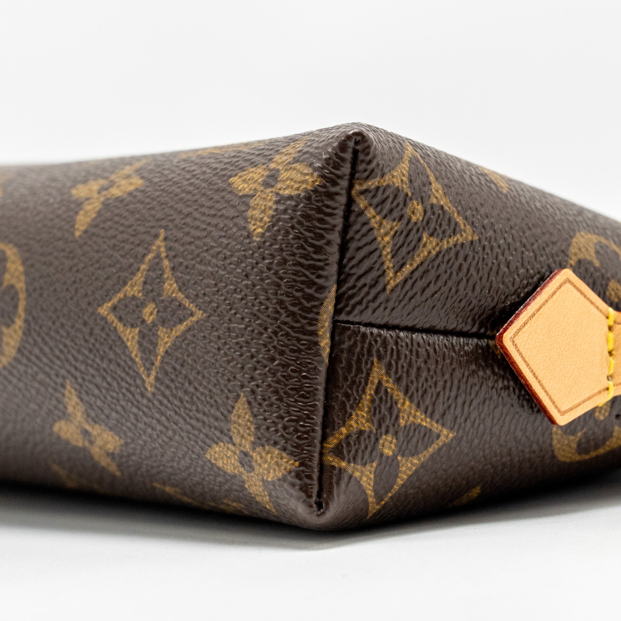 LOUIS VUITTON COSMETIC POUCH MONOGRAM CANVAS GHW