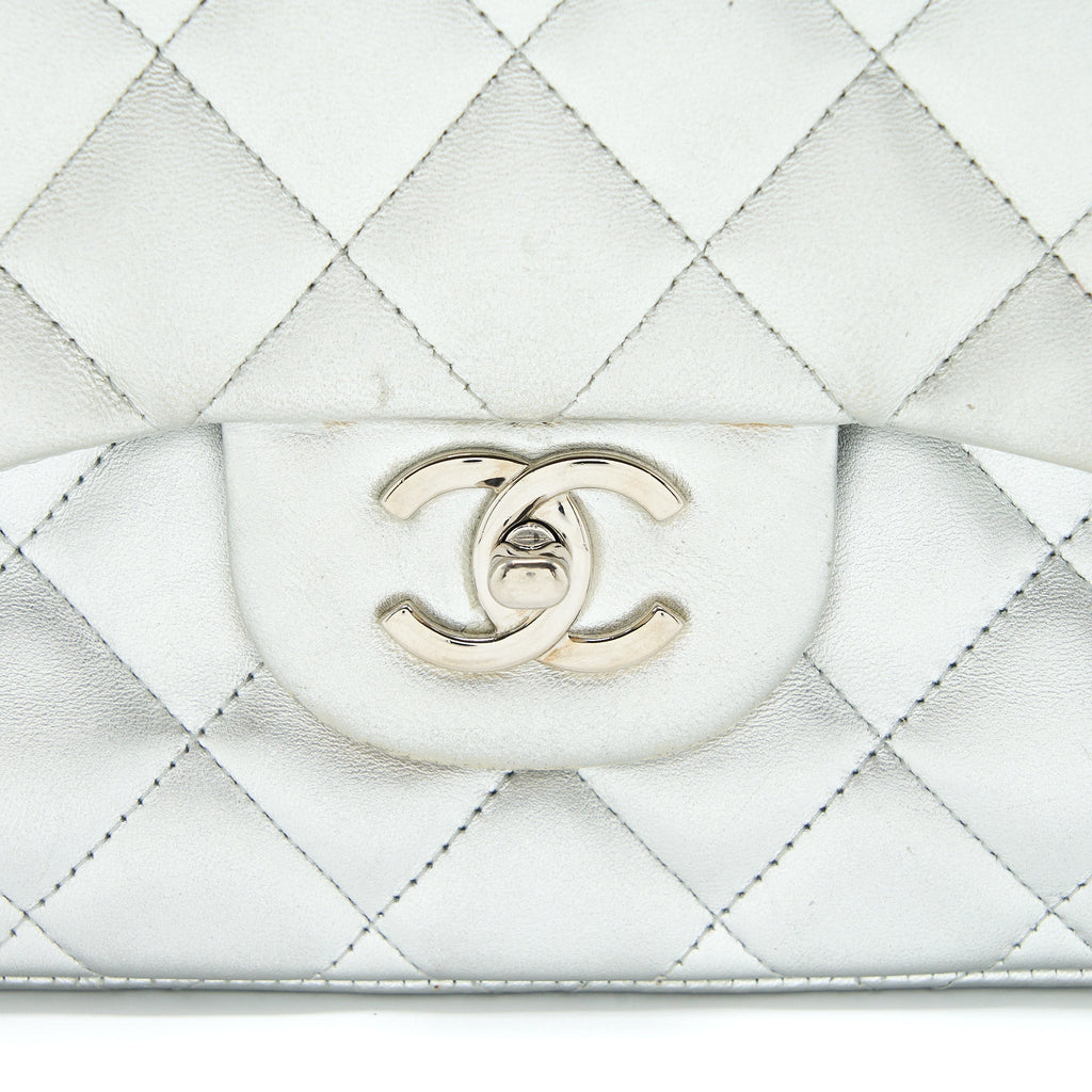 CHANEL MAXI CLASSIC SINGLE FLAP BAG LAMBSKIN SILVER SHW