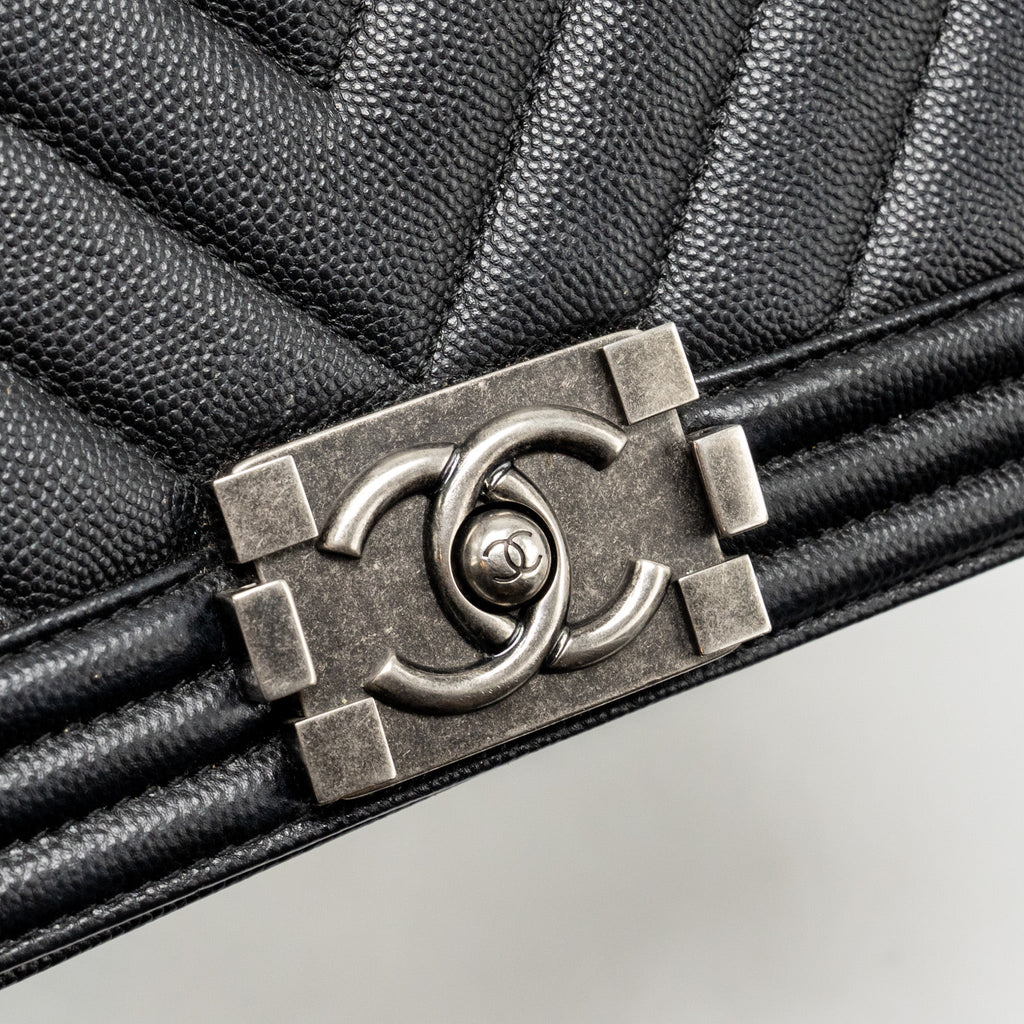 CHANEL MEDIUM BOY BAG CHEVRON CAVIAR BLACK RUTHENIUM SILVER HARDWARE