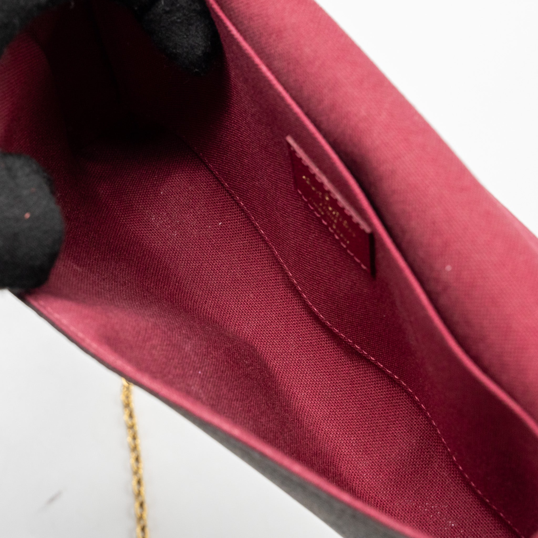 LOUIS VUITTON FELICIE POCHETTE MONOGRAM CANVAS / RED GHW