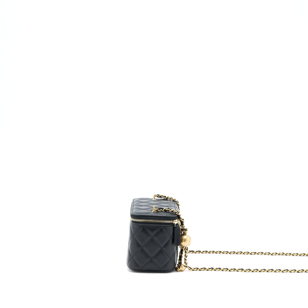 CHANEL 22A PEARL CRUSH LONG VANITY WITH CHAIN LAMBSKIN BLACK BRUSHED GHW (MICROCHIP)