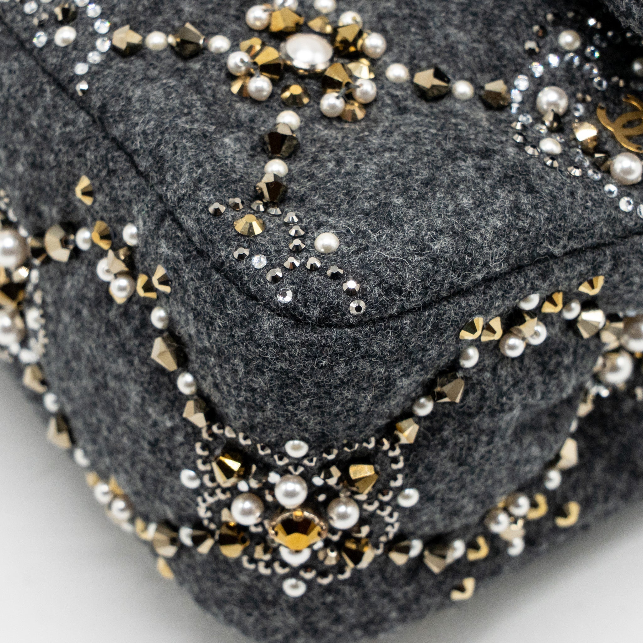 CHANEL 21A PEARL STRASS CRYSTAL MEDIUM CLASSIC DOUBLE FLAP BAG FABRIC GREY LGHW