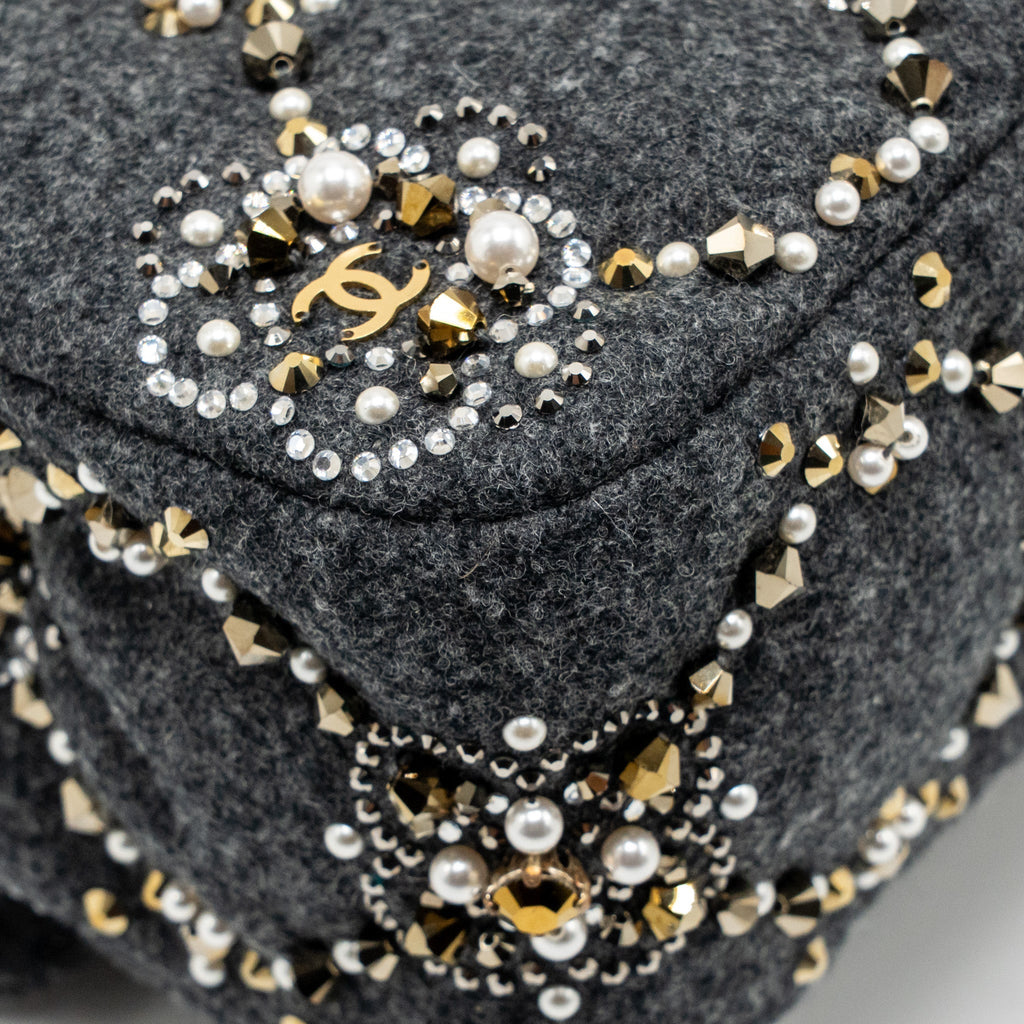 CHANEL 21A PEARL STRASS CRYSTAL MEDIUM CLASSIC DOUBLE FLAP BAG FABRIC GREY LGHW