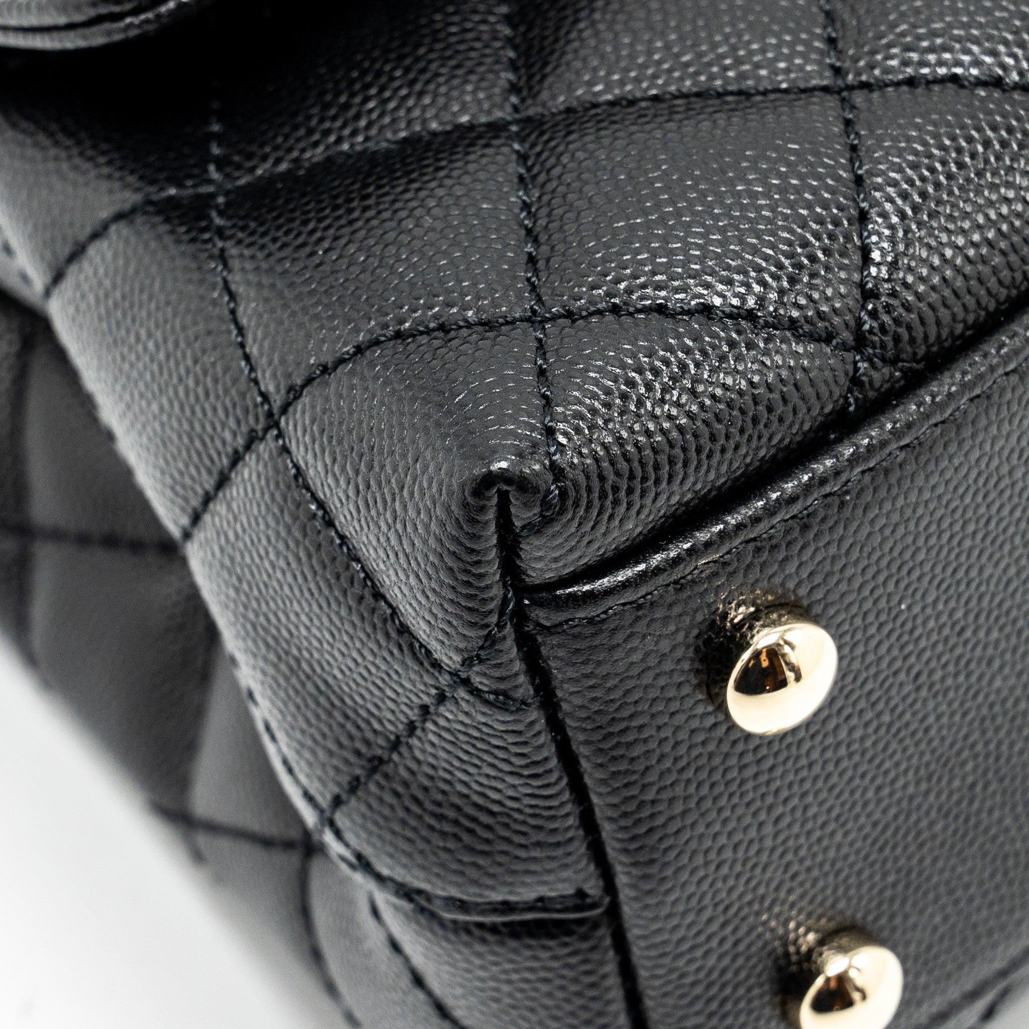 CHANEL SMALL COCO HANDLE CAVIAR BLACK LGHW (MICROCHIP)