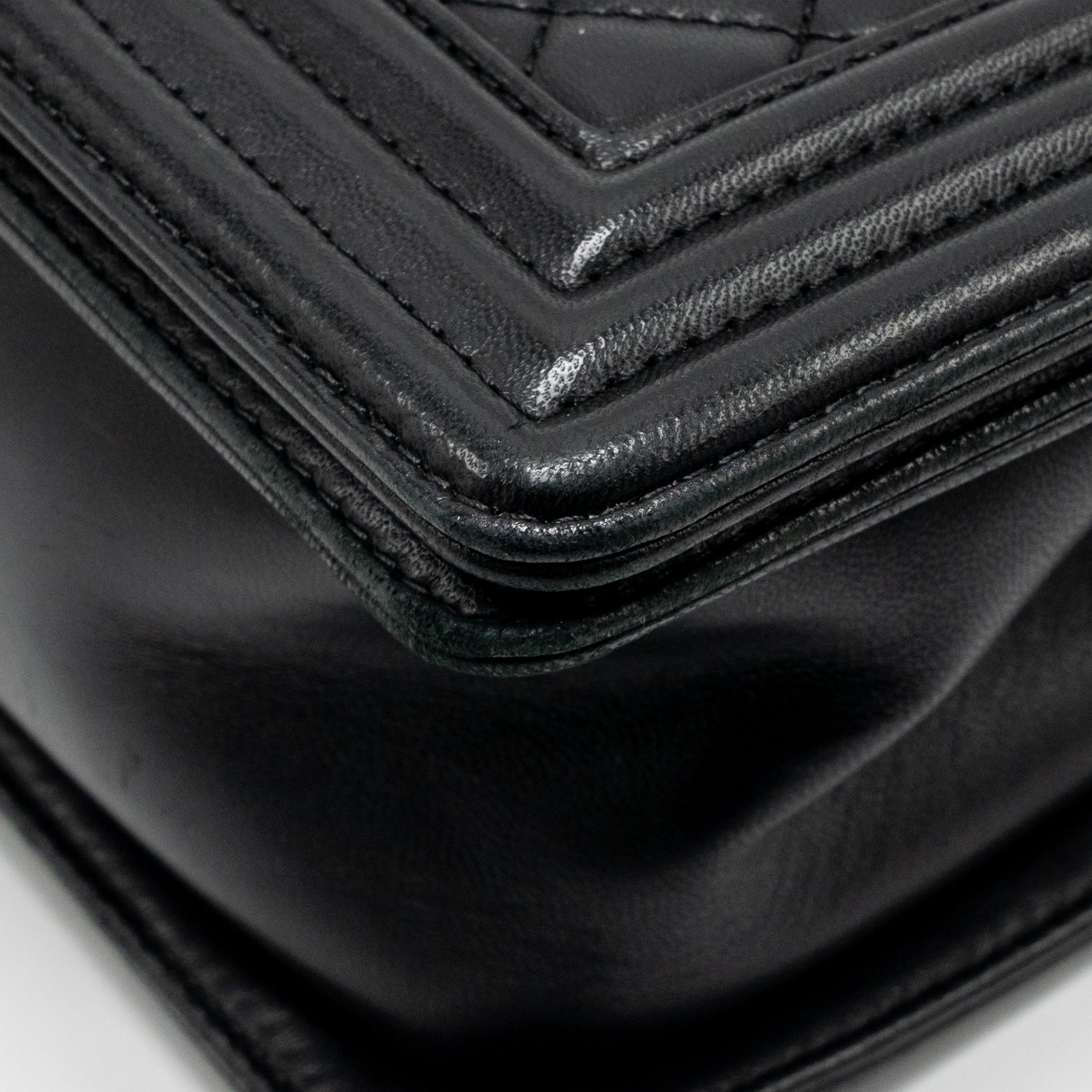 CHANEL MEDIUM BOY BAG LAMBSKIN BLACK GHW