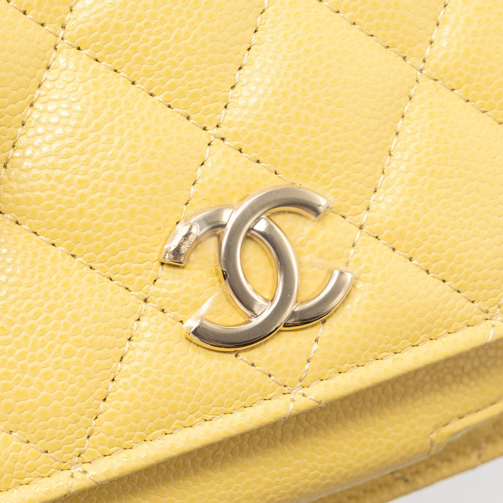 CHANEL MINI BUSINESS AFFINITY WALLET ON CHAIN CAVIAR YELLOW LGHW (MICROCHIP)