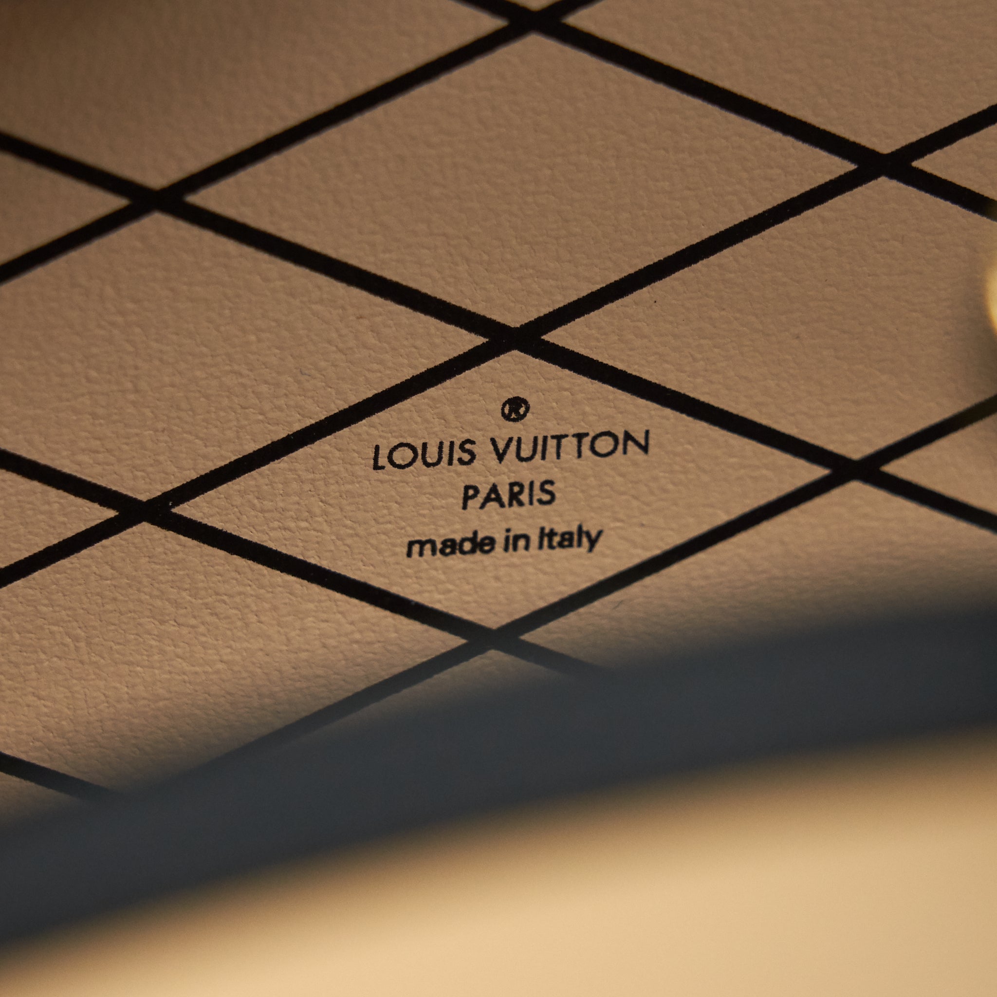 LOUIS VUITTON PETITE BOITE CHAPEAU BEIGE/ BLACK