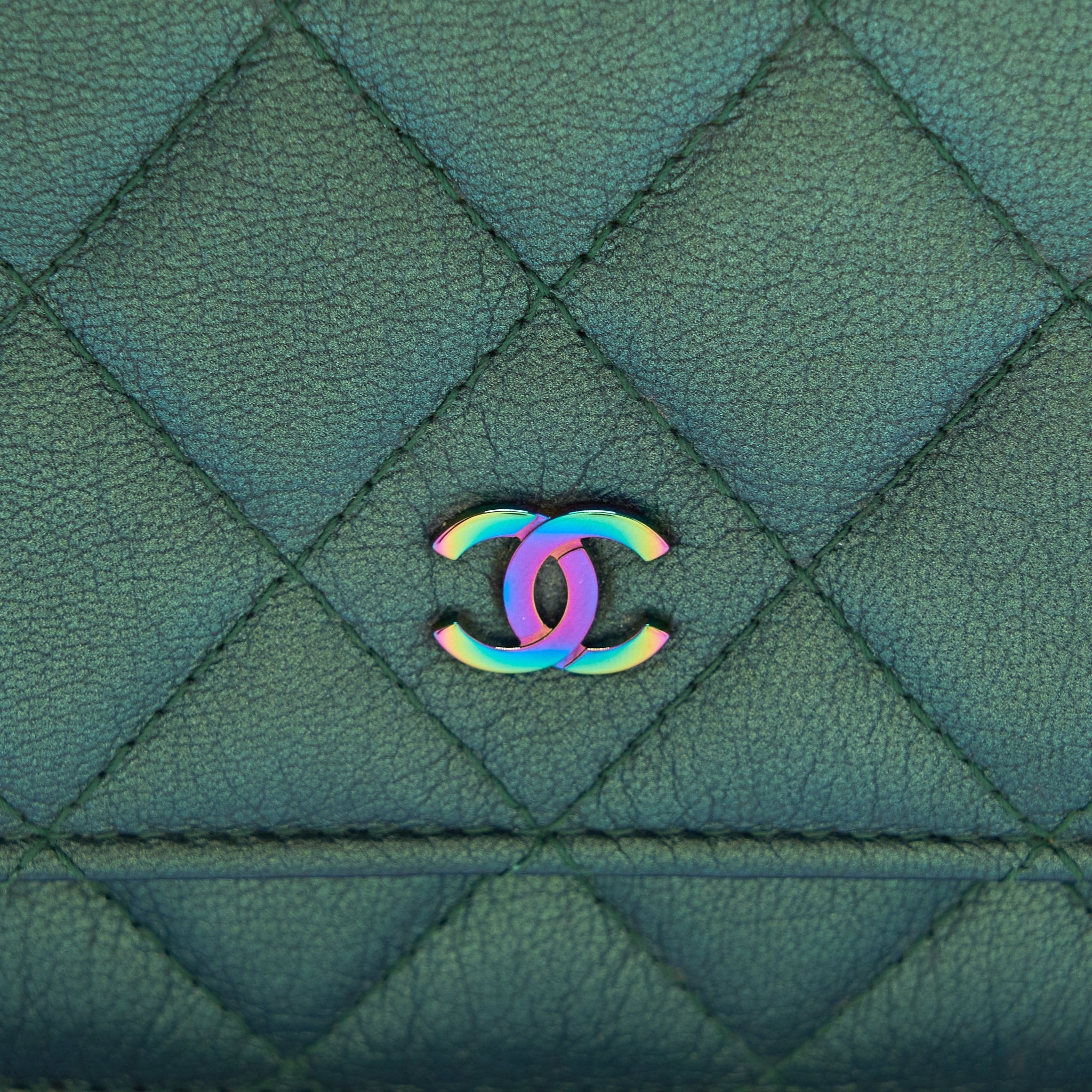 CHANEL CLASSIC WALLET ON CHAIN GOATSKIN IRIDESCENT GREEN RAINBOW HARDWARE