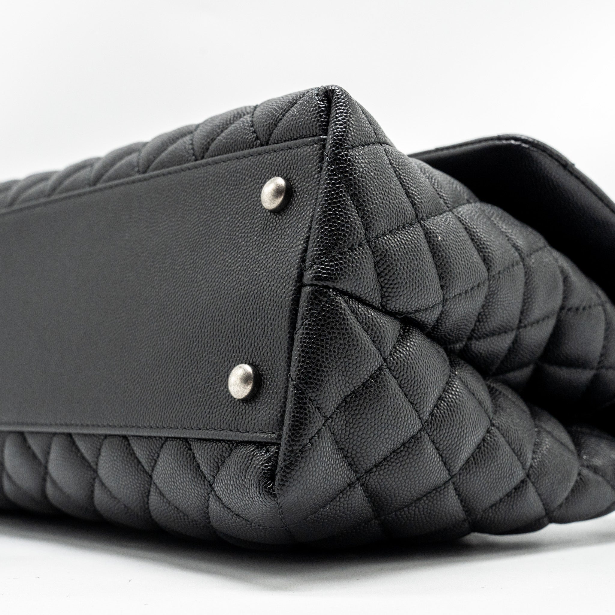 CHANEL LARGE COCO HANDLE CAVIAR BLACK RUTHENIUM HARDWARE