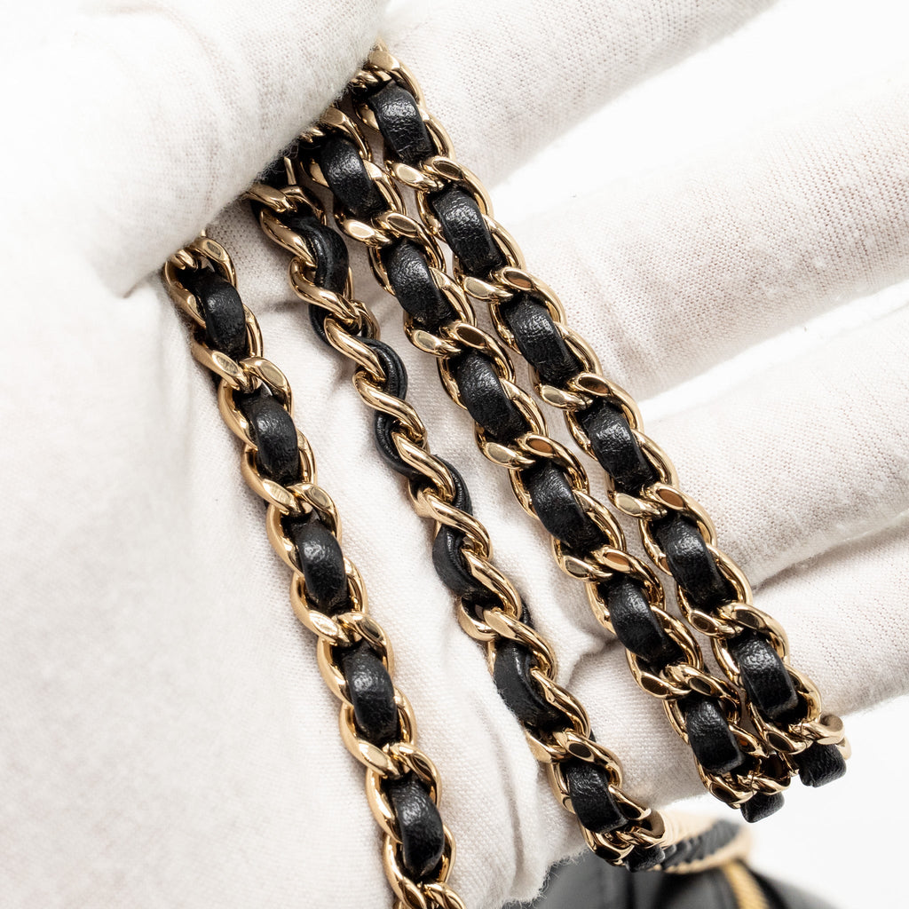 CHANEL 22S HEART BAG LAMBSKIN BLACK LGHW (MICROCHIP)