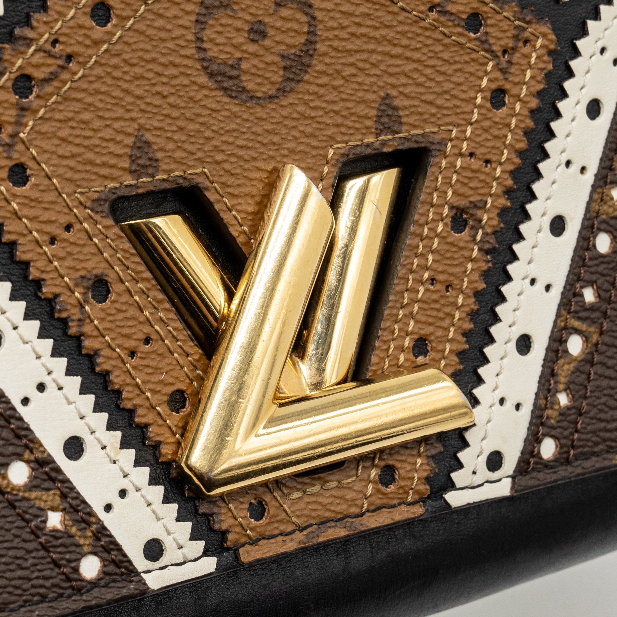 LOUIS VUITTON TWIST WALLET ON CHAIN MONOGRAM CANVAS / LEATHER MULTICOLOUR GHW
