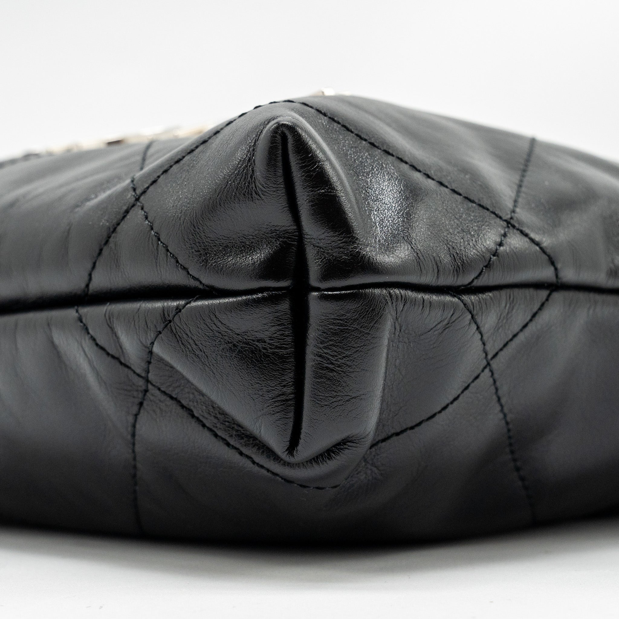 CHANEL MINI 22 BAG SHINY CALFSKIN BLACK SHW (MICROCHIP)