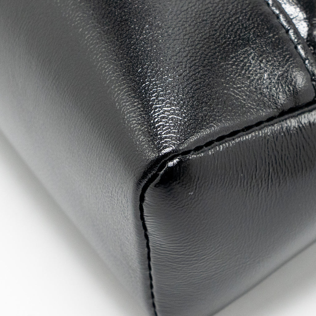 CHANEL 25P MINI 31 BAG SHINY LAMBSKIN BLACK LGHW (MICROCHIP)