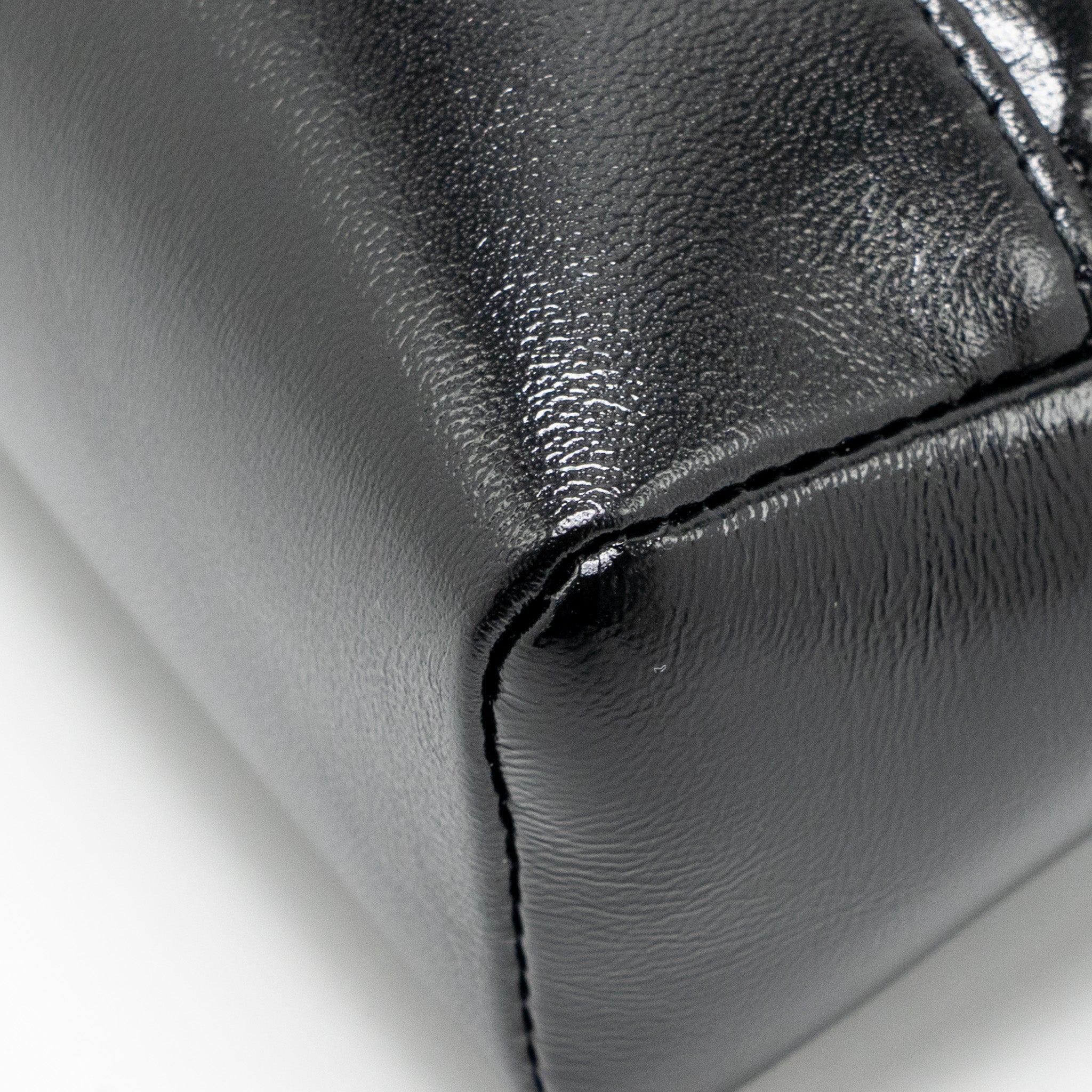 CHANEL 25P MINI 31 BAG SHINY LAMBSKIN BLACK LGHW (MICROCHIP)