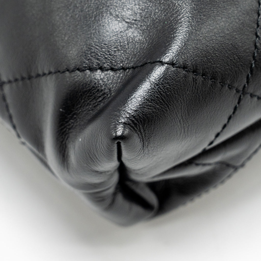 CHANEL MINI 22 BAG SHINY CALFSKIN BLACK SHW (MICROCHIP)