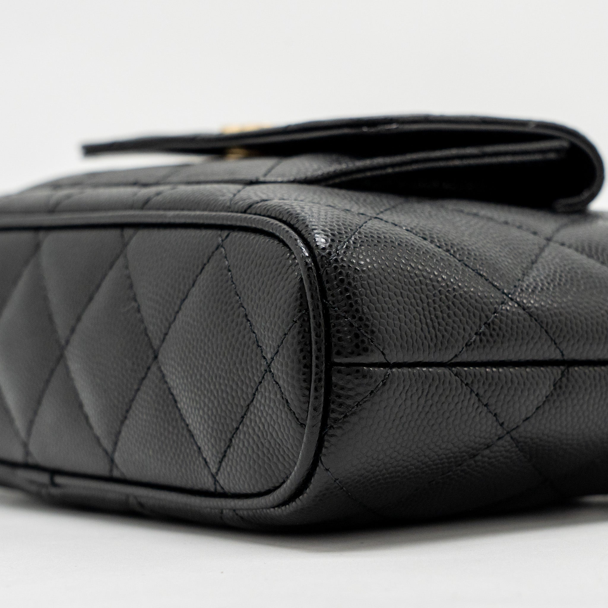 CHANEL FOLD FLAP VANITY CLUTCH WITH CHAIN CAVIAR BLACK GHW (MICROCHIP)