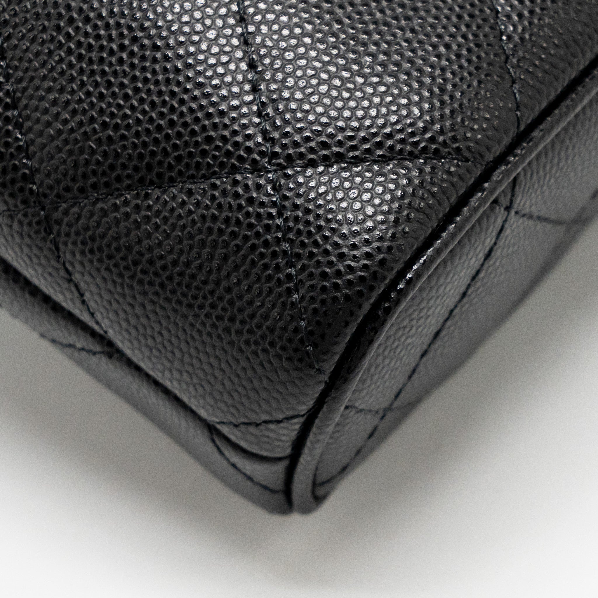 CHANEL FOLD FLAP VANITY CLUTCH WITH CHAIN CAVIAR BLACK GHW (MICROCHIP)