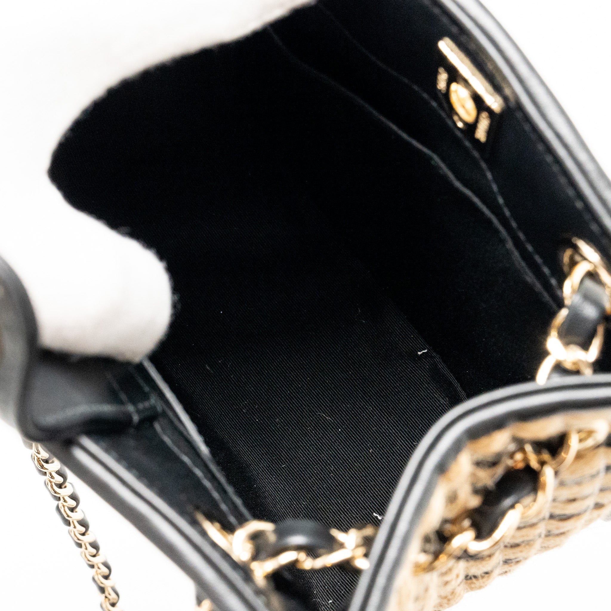 CHANEL URBAN JUNGLE BUCKET BAG RAFFIA/LEATHER BLACK/BEIGE LGHW