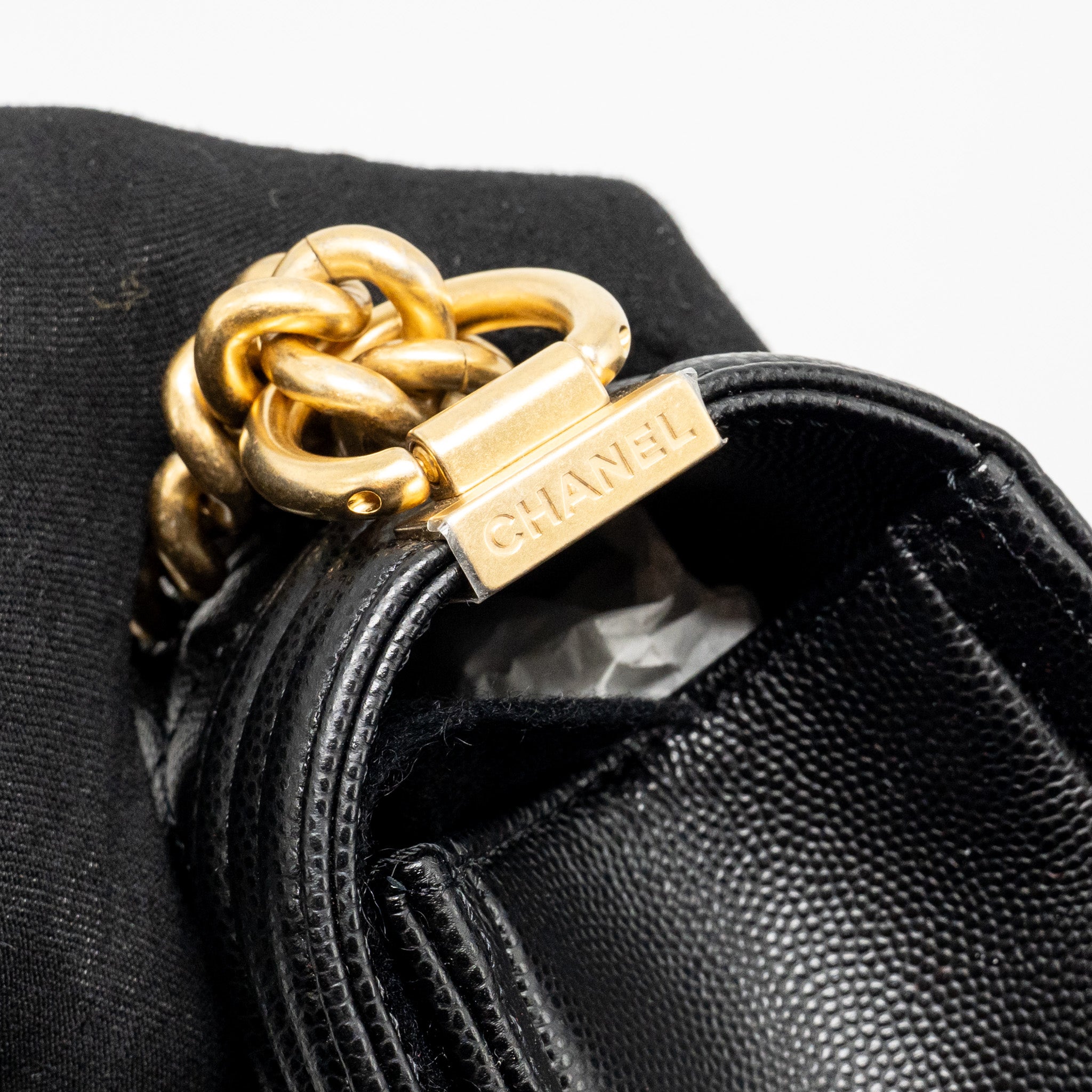 CHANEL NEW MEDIUM BOY BAG CAVIAR BLACK GHW (MICROCHIP)