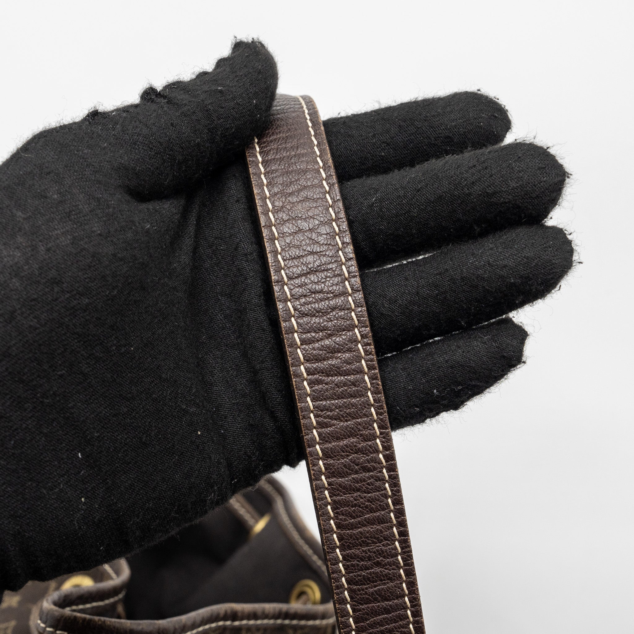 LOUIS VUITTON LIN NOE BAG FABRIC/LEATHER EBENE GHW