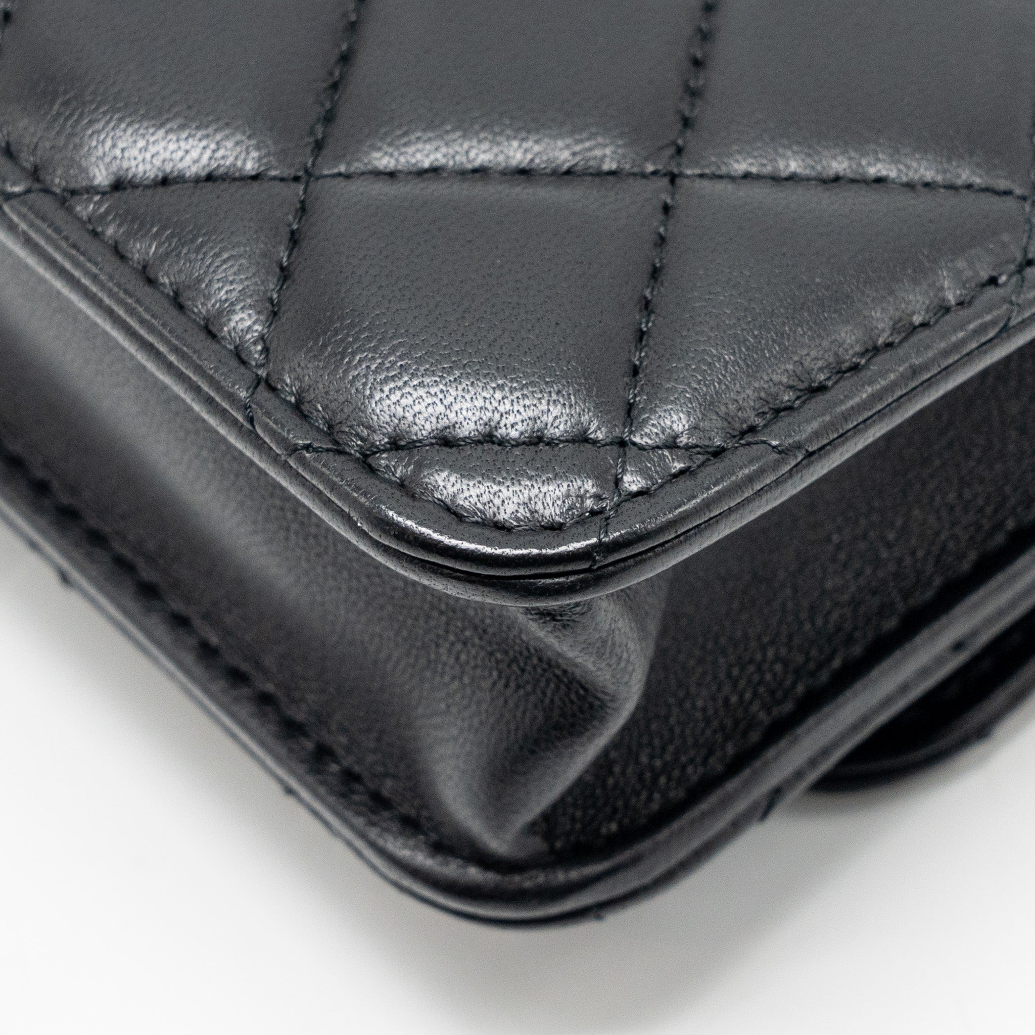 CHANEL PEARL CRUSH MINI FLAP WALLET ON CHAIN LAMBSKIN BLACK GHW (MICROCHIP)