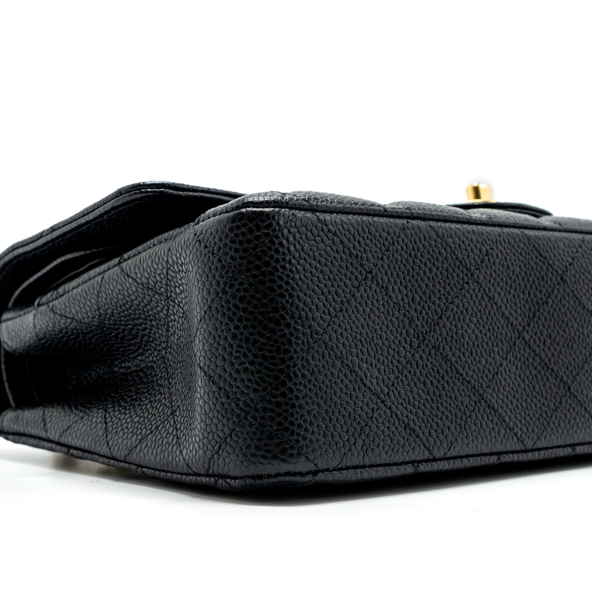 CHANEL MEDIUM CLASSIC DOUBLE FLAP BAG CAVIAR BLACK GHW