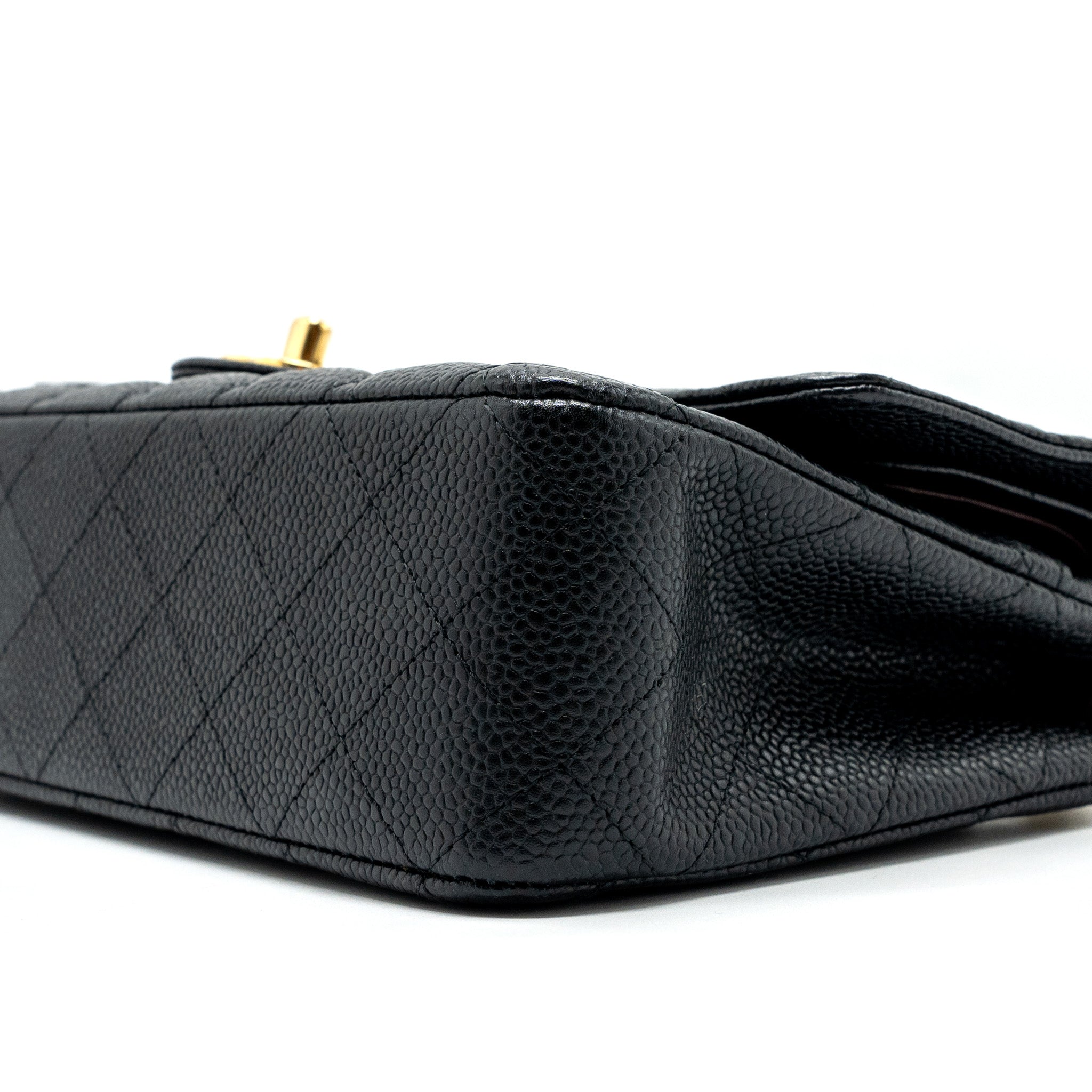 CHANEL MEDIUM CLASSIC DOUBLE FLAP BAG CAVIAR BLACK GHW