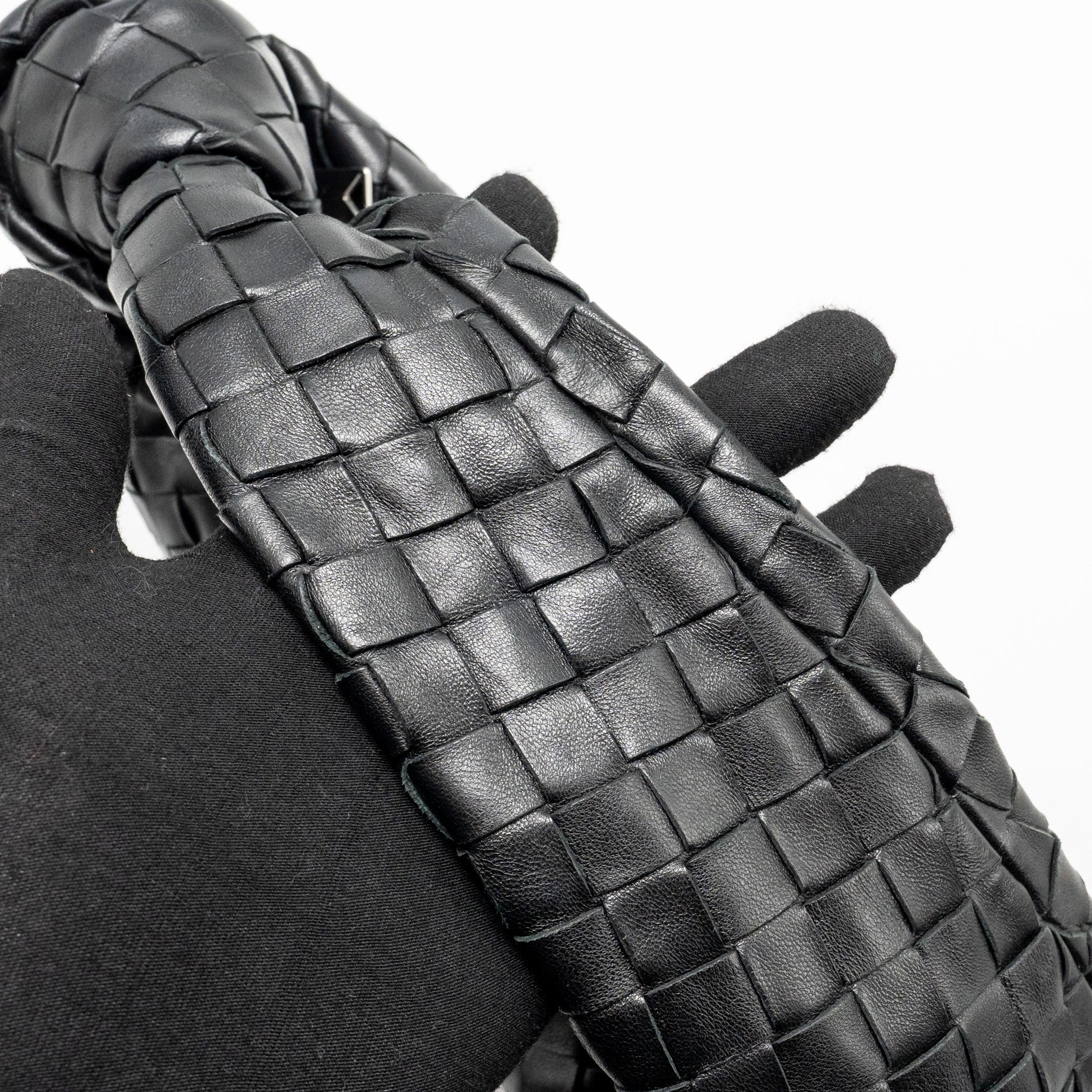BOTTEGA VENETA SMALL JODIE LAMBSKIN BLACK SHW