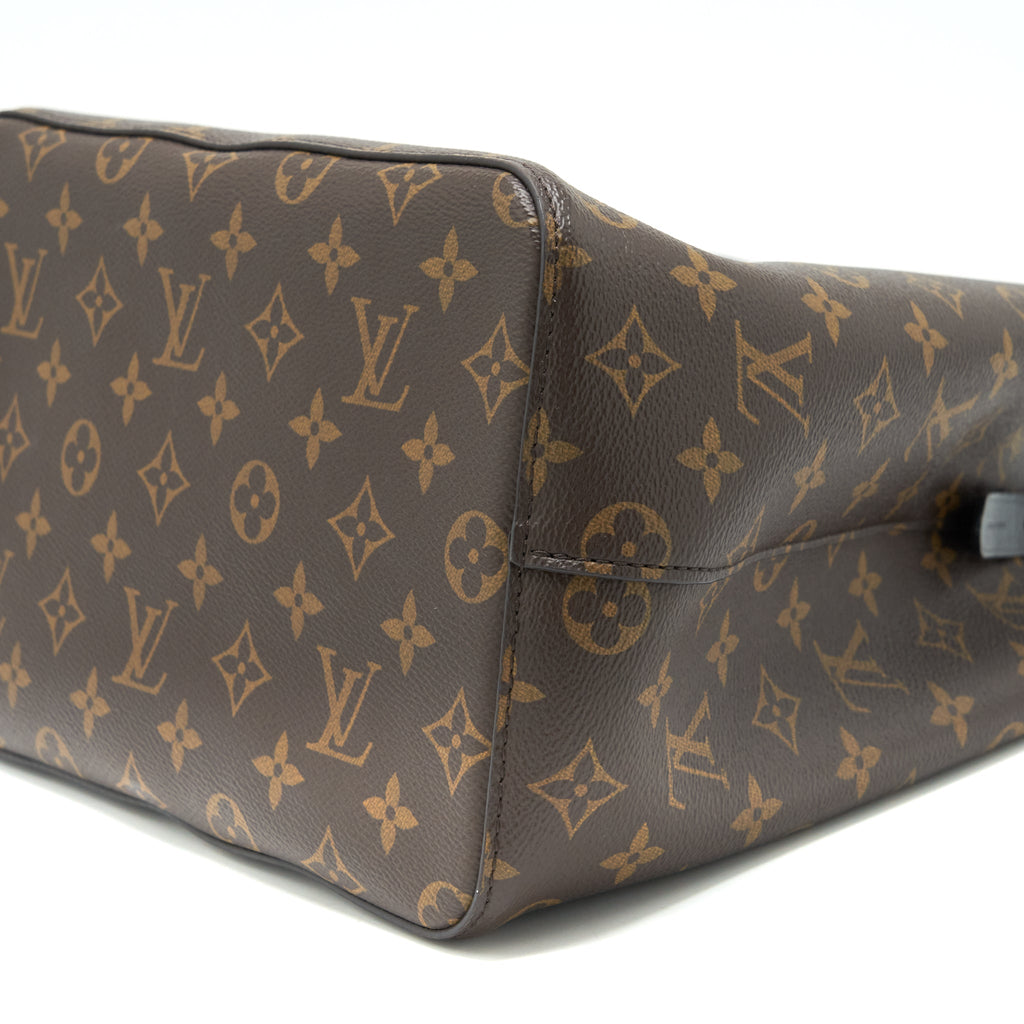 LOUIS VUITTON NEONOE MONOGRAM CANVAS GHW