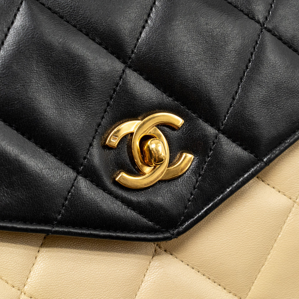 CHANEL VINTAGE QUILTED ENVELOPE FLAP BAG LAMBSKIN BEIGE / BLACK GHW
