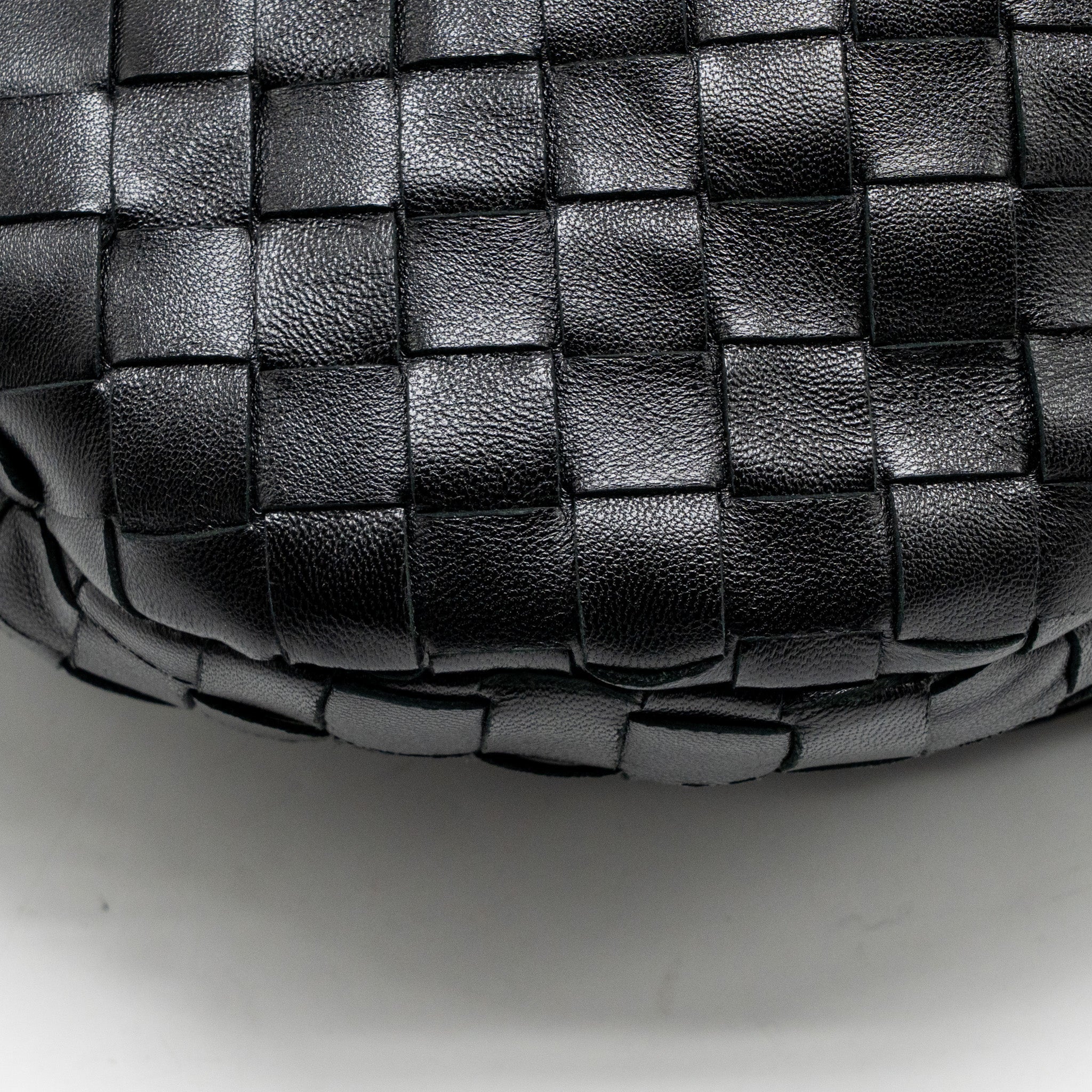 BOTTEGA VENETA SMALL JODIE INTRECCIATO LEATHER BLACK SHW