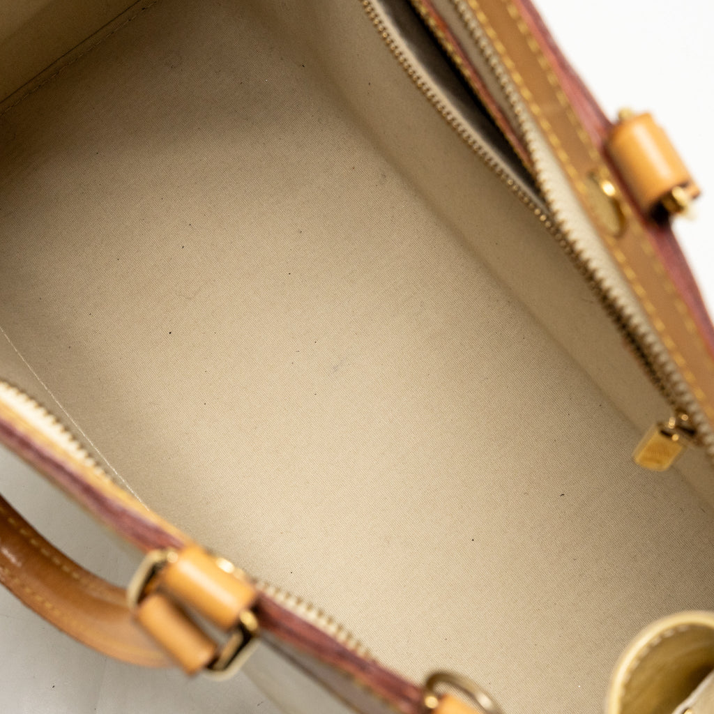 LOUIS VUITTON VERNIS BREA MM PATENT MONOGRAM LIGHT BEIGE GHW