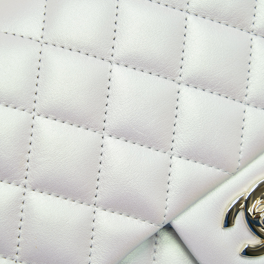 CHANEL MEDIUM S21 IRIDESCENT WHITE CLASSIC BAG