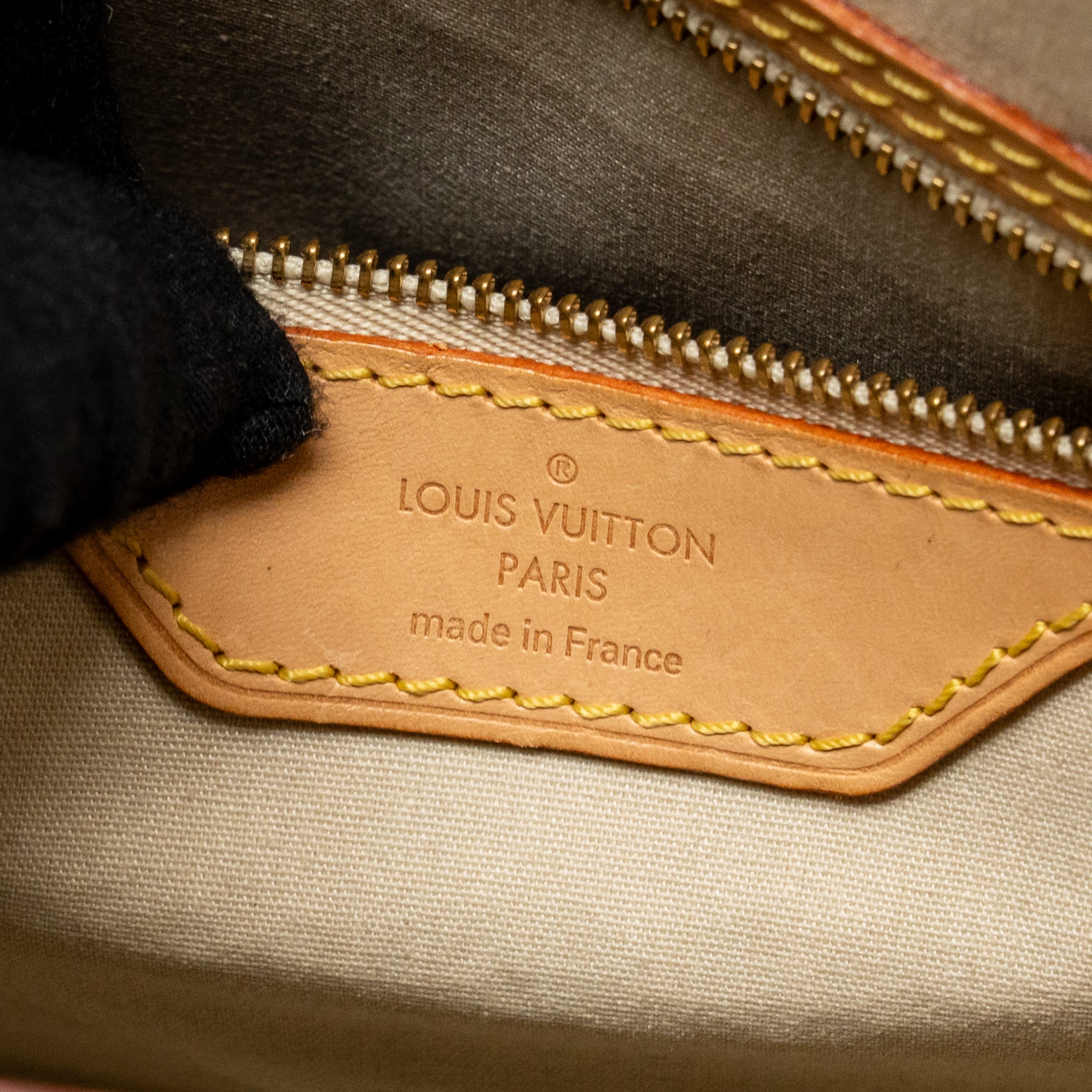 LOUIS VUITTON VERNIS BREA MM PATENT MONOGRAM LIGHT BEIGE GHW